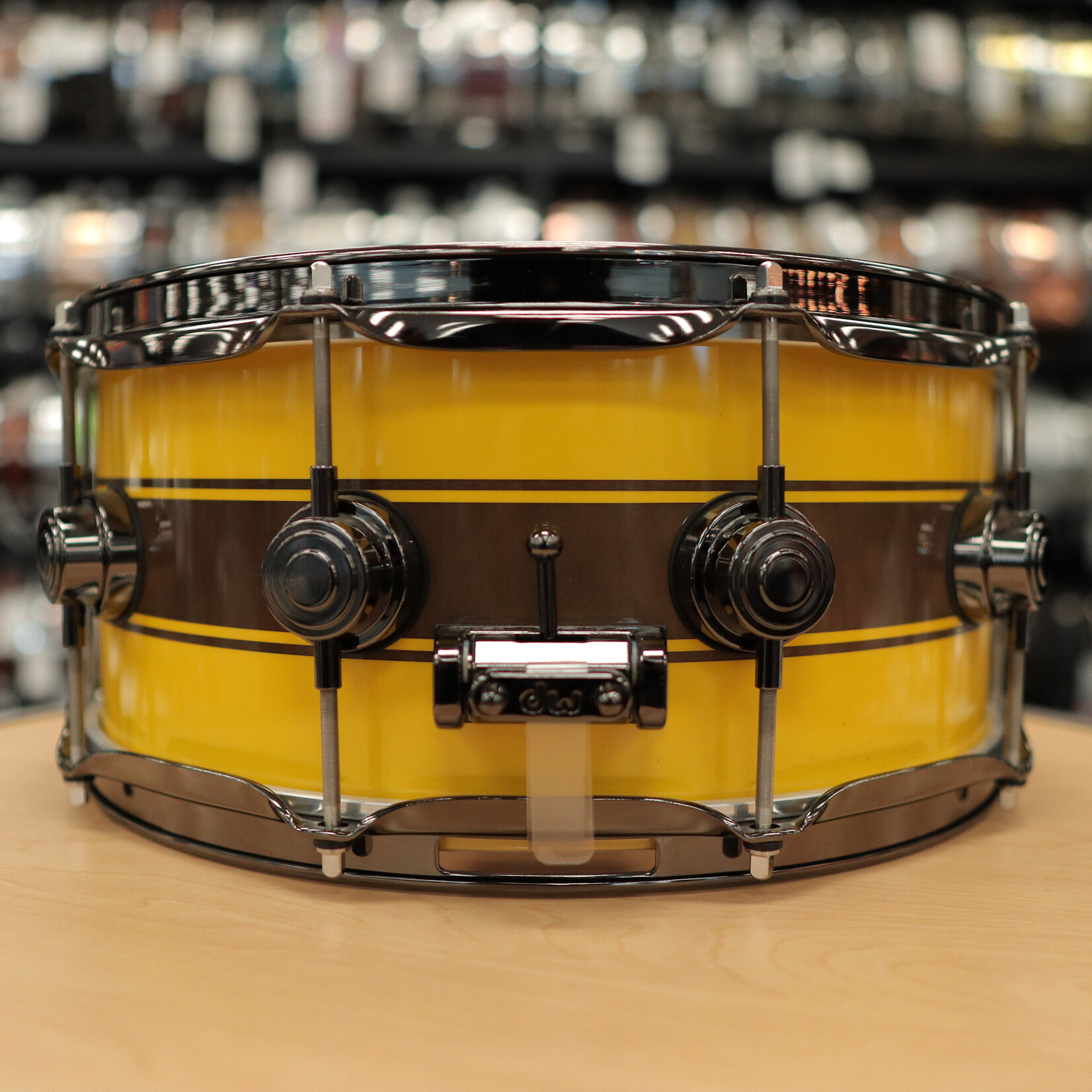 DW DW Collector's Maple/Mahogany Exotic 6.5x14" Snare Drum (Inca Gold Pearlescent w/ Kandy Black Rally Stripes & Black Nickel Hardware)