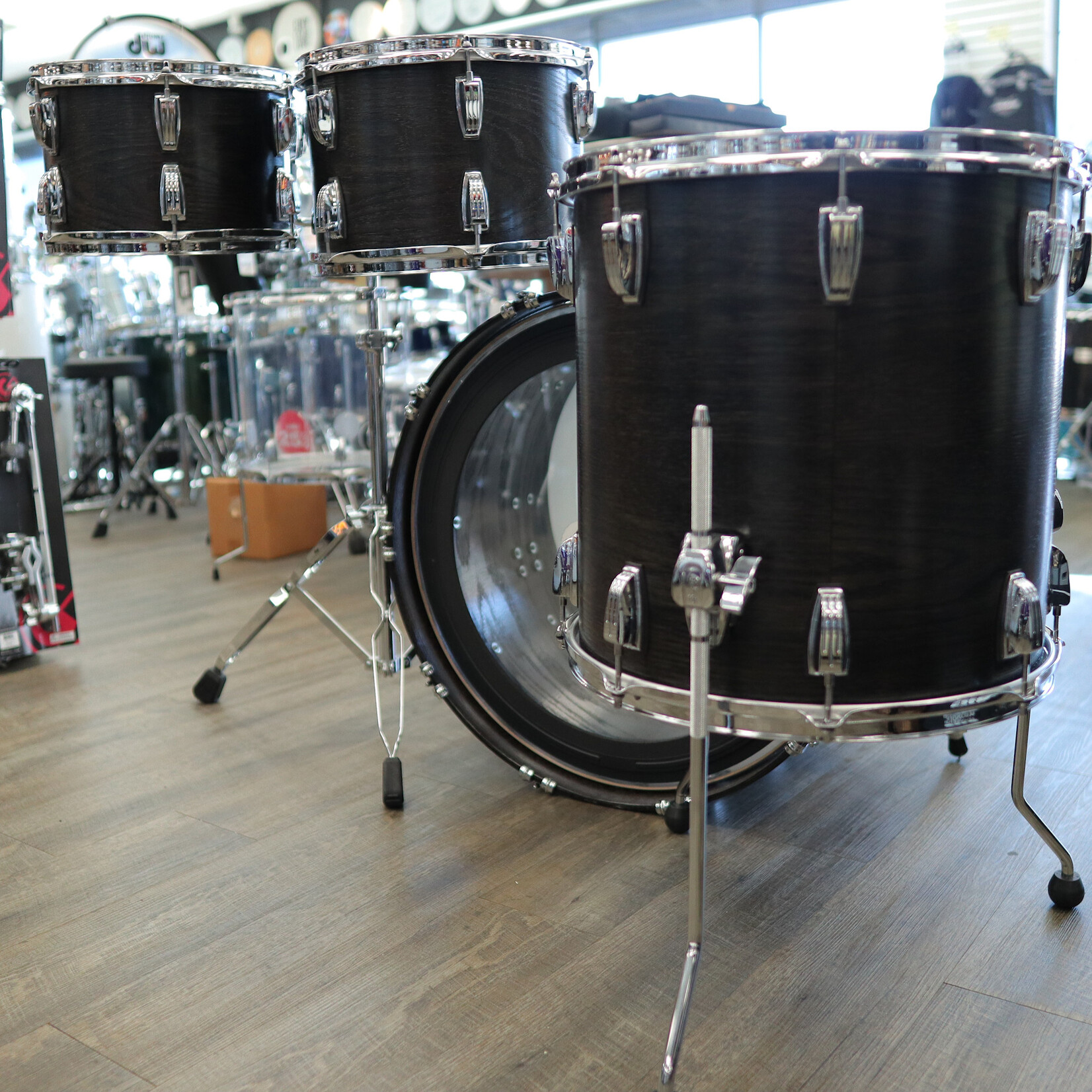 Ludwig Pre-Owned Ludwig Classic Oak 4-Piece Shell Pack 12/13/16/24 (Smoke)