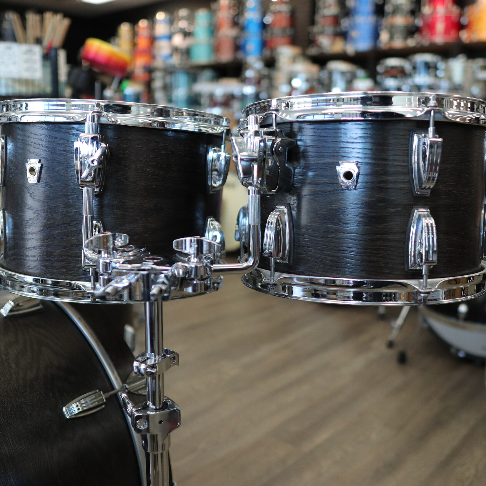 Ludwig Pre-Owned Ludwig Classic Oak 4-Piece Shell Pack 12/13/16/24 (Smoke)