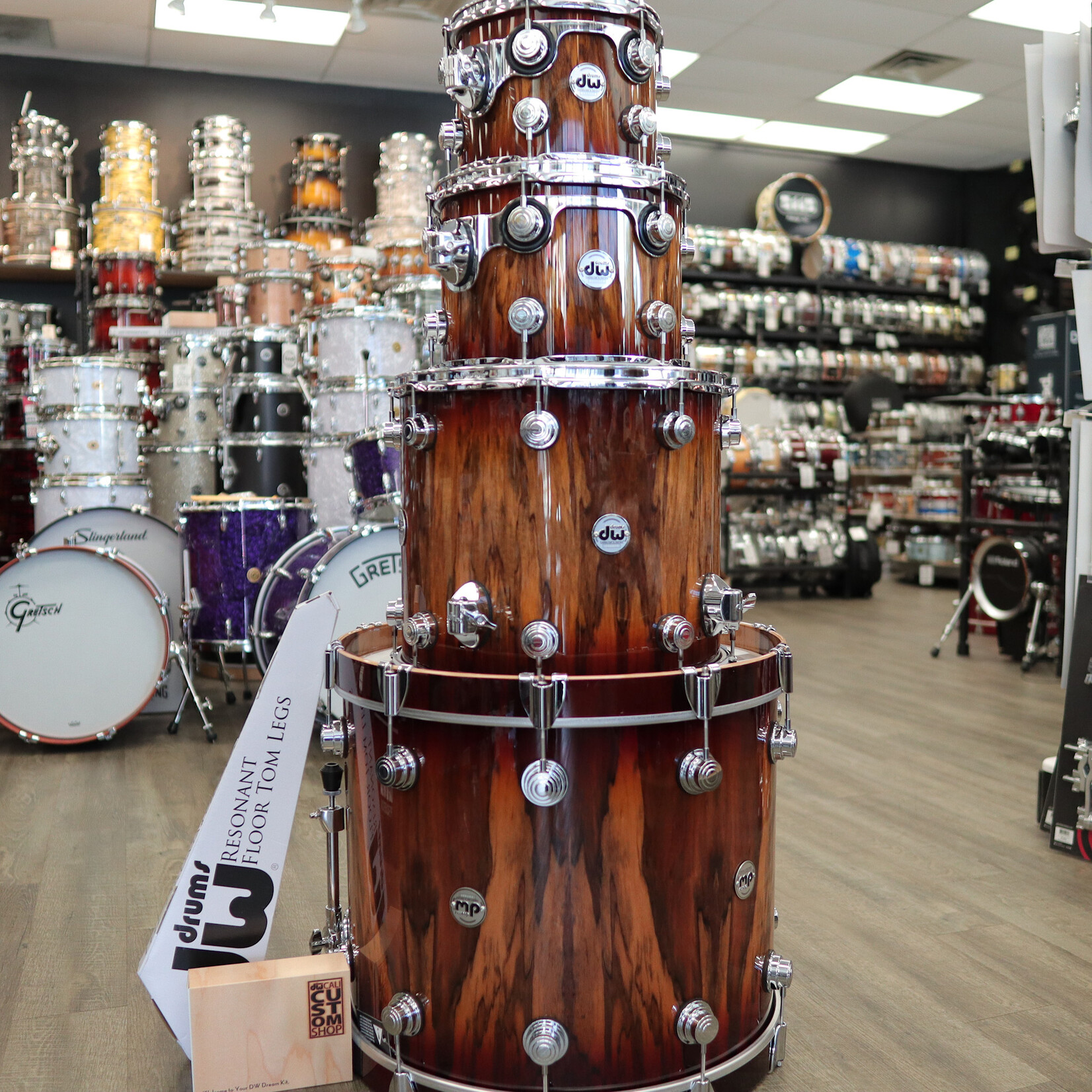 DW DW Collector's Series Exotic SSC Maple 4-PC Shell Pack 22/10/12/16 (Toasted Almond Burst Over Tigerwood, Chrome HW)
