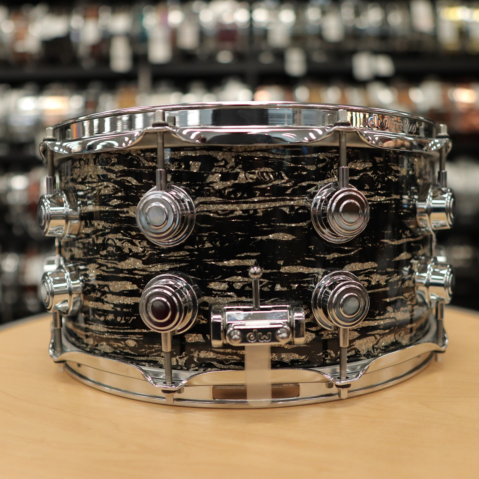 DW Like-New DW Collector's Series Maple/ Mahogany 7x14" Snare Drum (Black Oyster Glass)