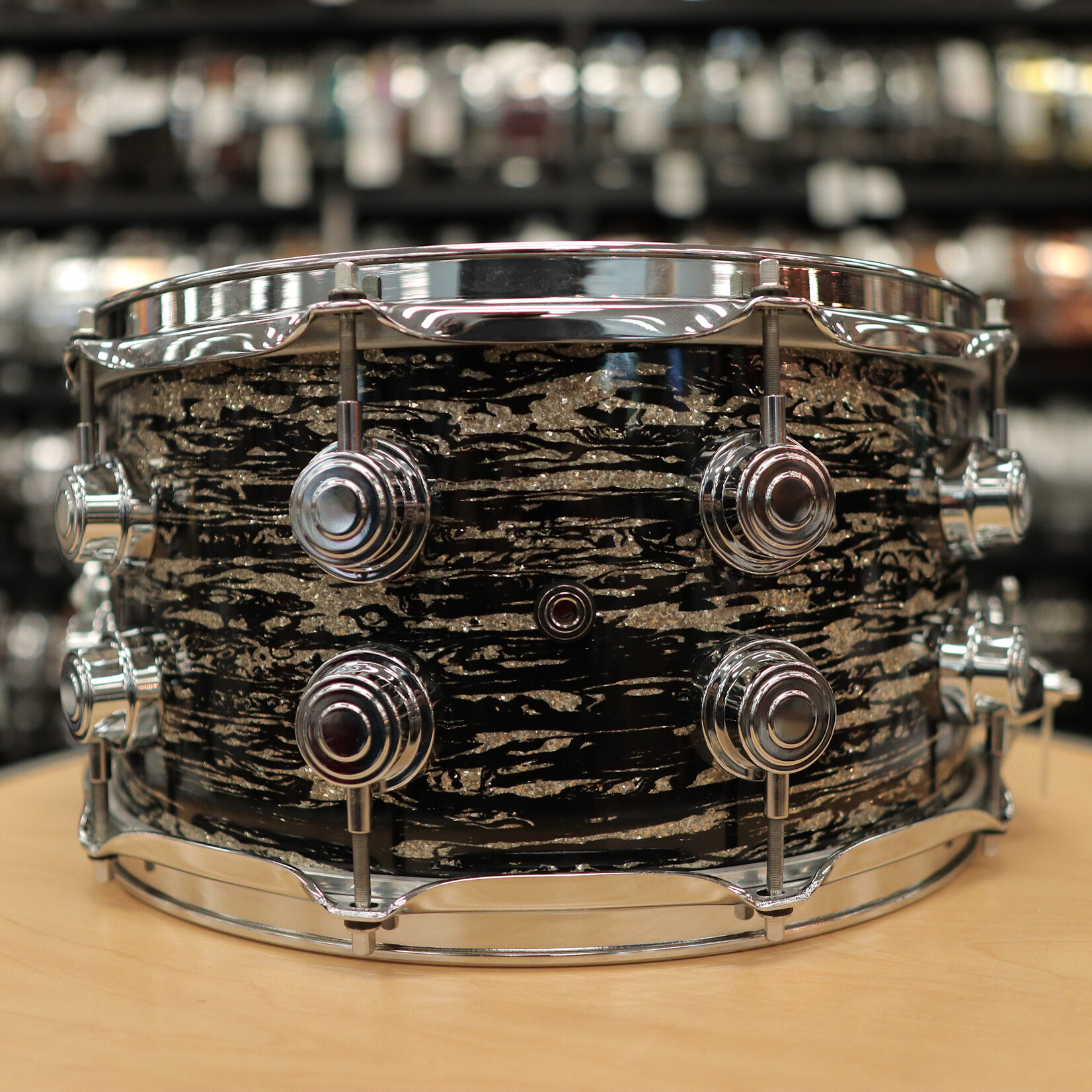 DW Like-New DW Collector's Series Maple/ Mahogany 7x14" Snare Drum (Black Oyster Glass)