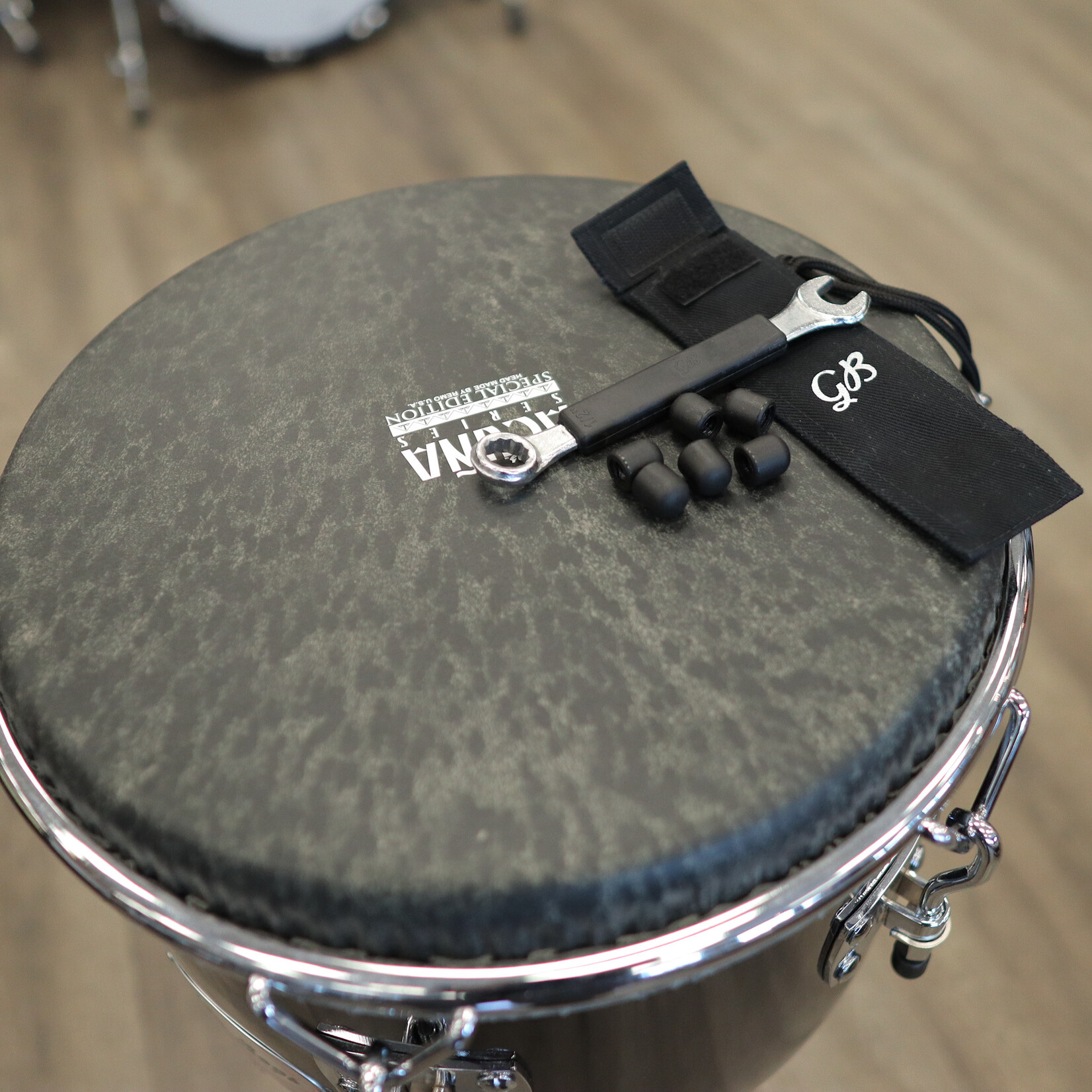 Gon Bops Pre-Owned Gon Bops Alex Acuna Special Edition 14" Djembe