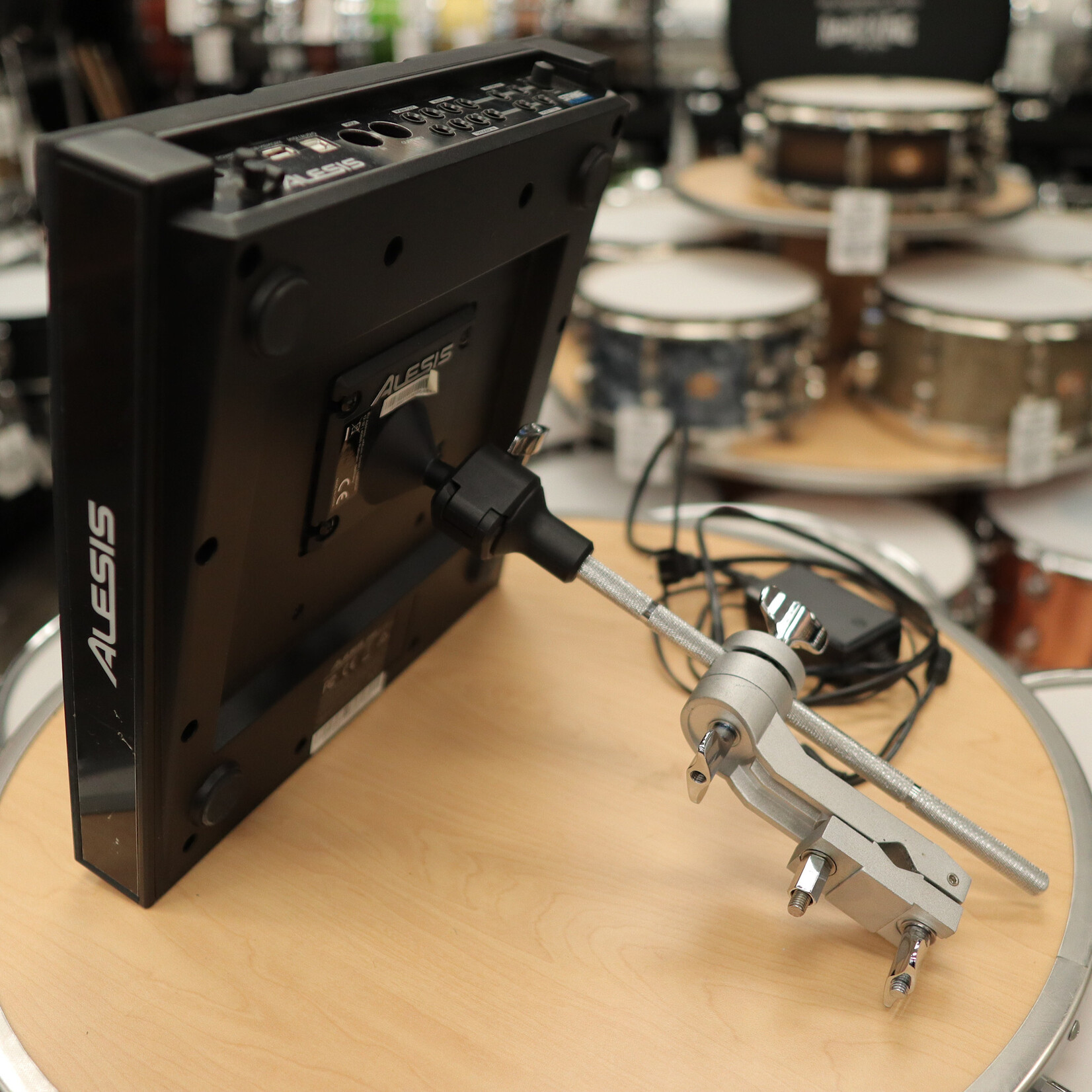 Alesis Pre-Owned Alesis Strike Multipad w/ Clamp Arm