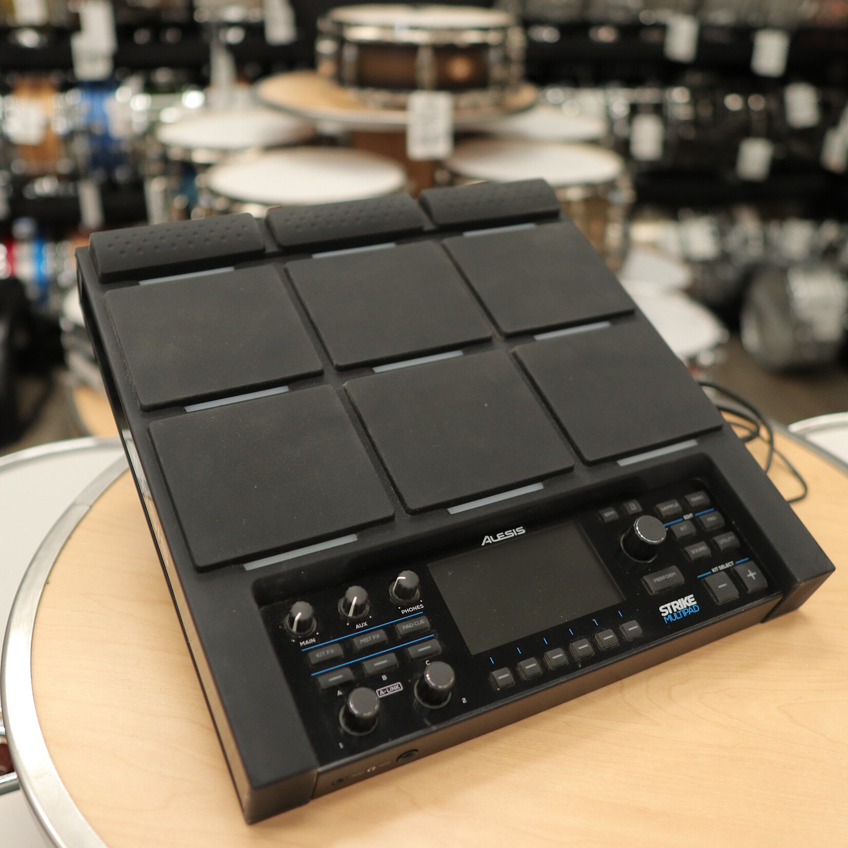 Alesis Pre-Owned Alesis Strike Multipad w/ Clamp Arm