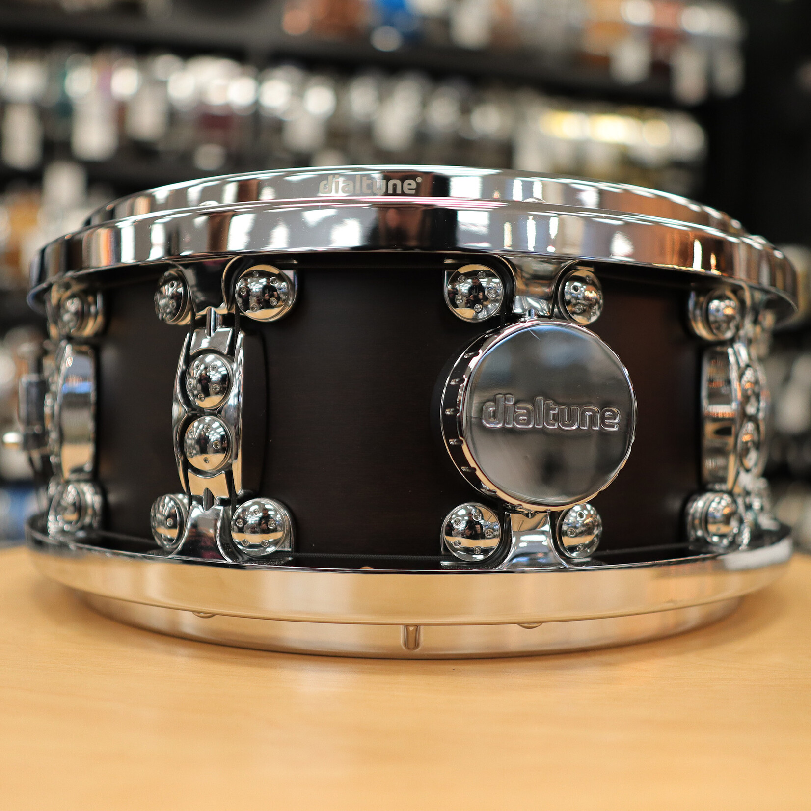 Dialtune Pre-Owned Dialtune Maple 6.5x14" Snare Drum (Espresso Stain)