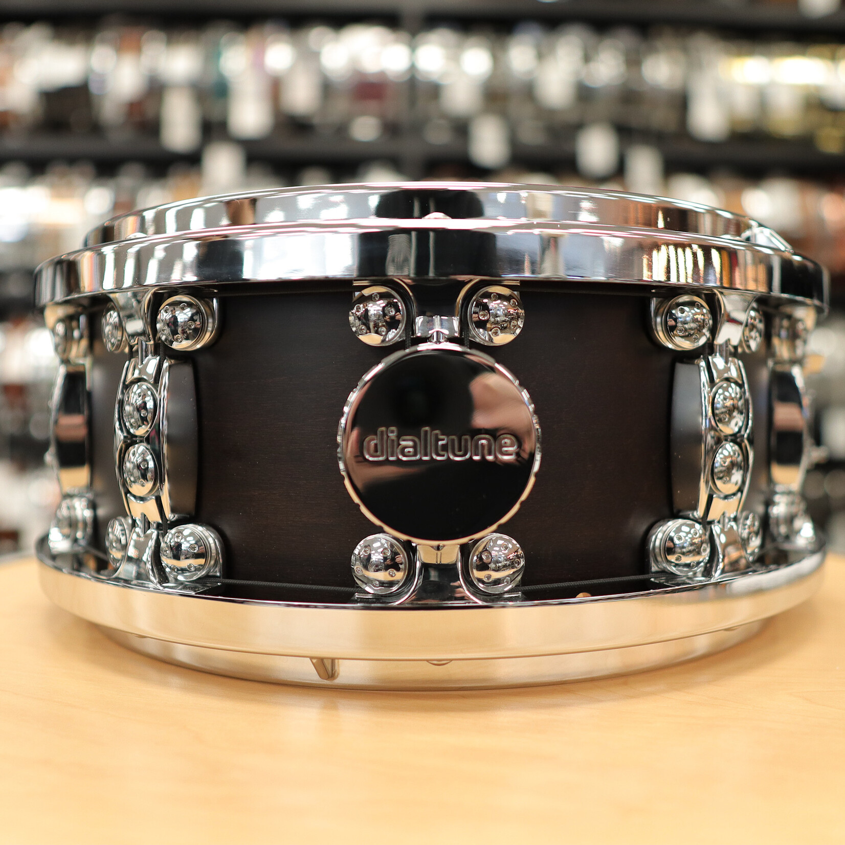 Dialtune Pre-Owned Dialtune Maple 6.5x14" Snare Drum (Espresso Stain)