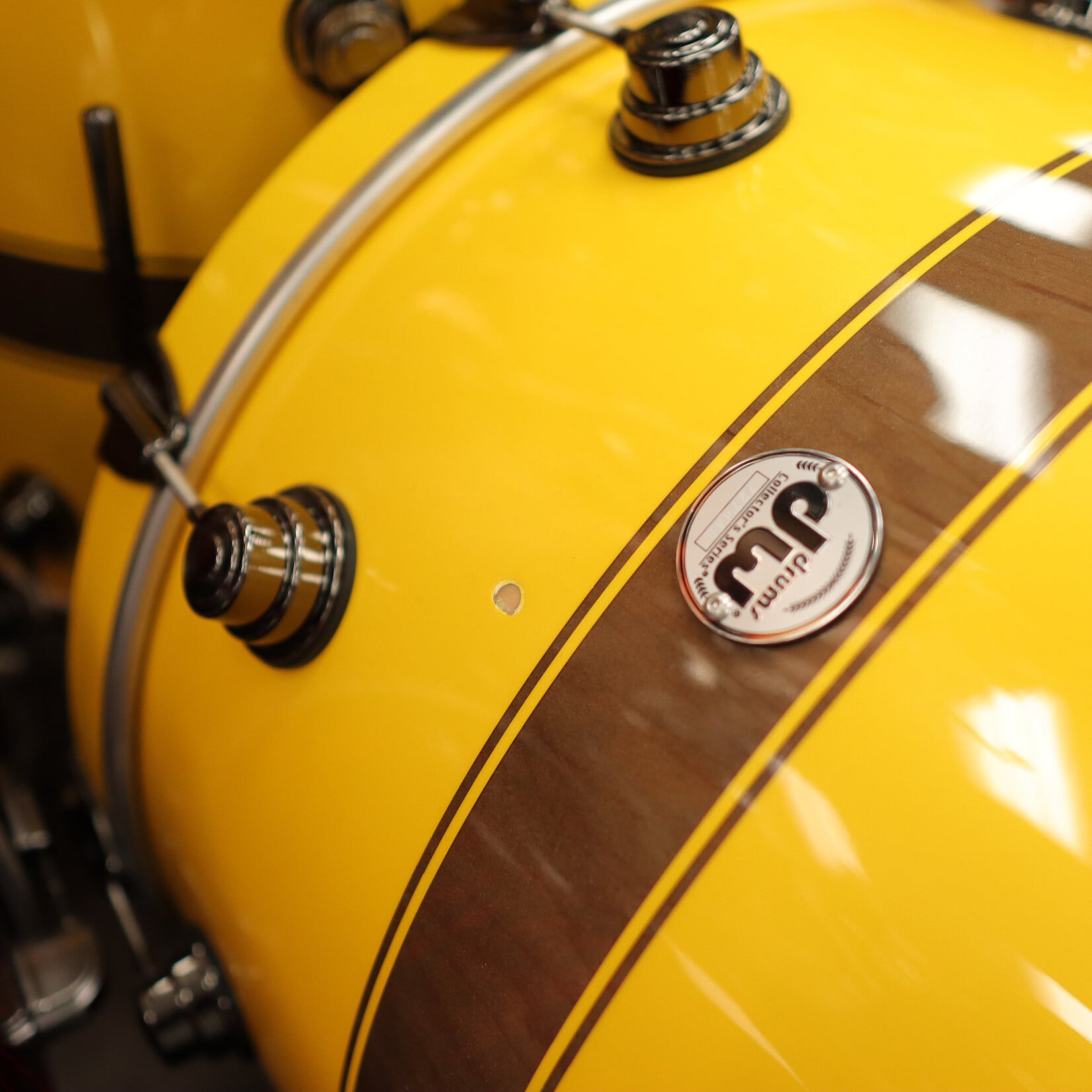 DW Demo DW Collector's Maple/Mahogany Exotic 3-Piece Shell Pack 12/16/22 (Inca Gold Pearlescent w/ Kandy Black Rally Stripes & Black Nickel Hardware)
