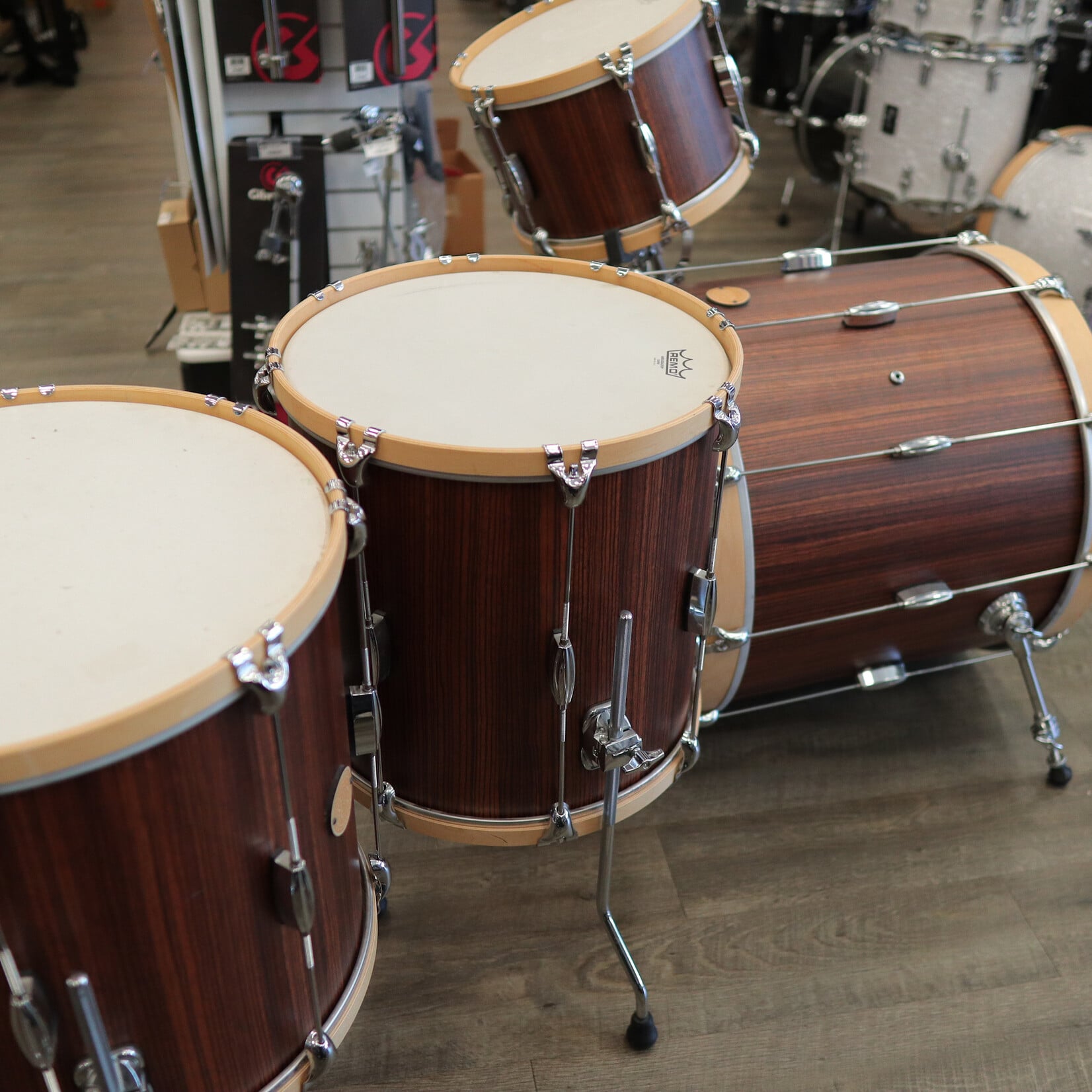 Spaun Used Spaun Revolutionary 4-Piece Maple Shell Pack 13/16/18/22 (Vertical Caramel Zebrawood)