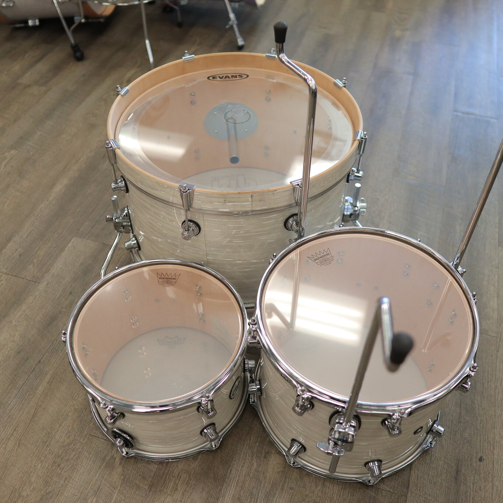 DW Pre-Owned DW Design Series Frequent Flyer 3-pc Shell Pack (20/12/14) White Onyx
