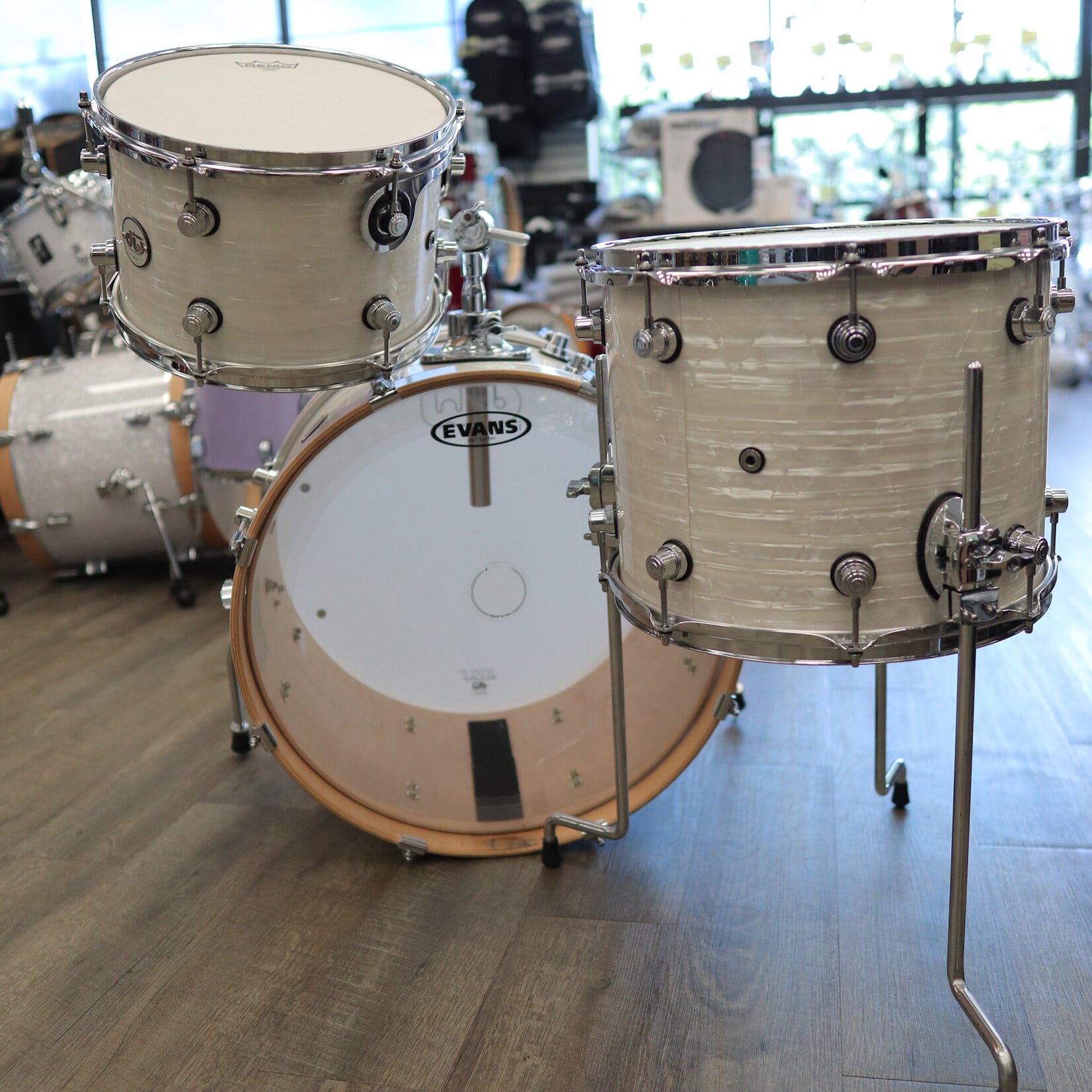 DW Pre-Owned DW Design Series Frequent Flyer 3-pc Shell Pack (20/12/14) White Onyx