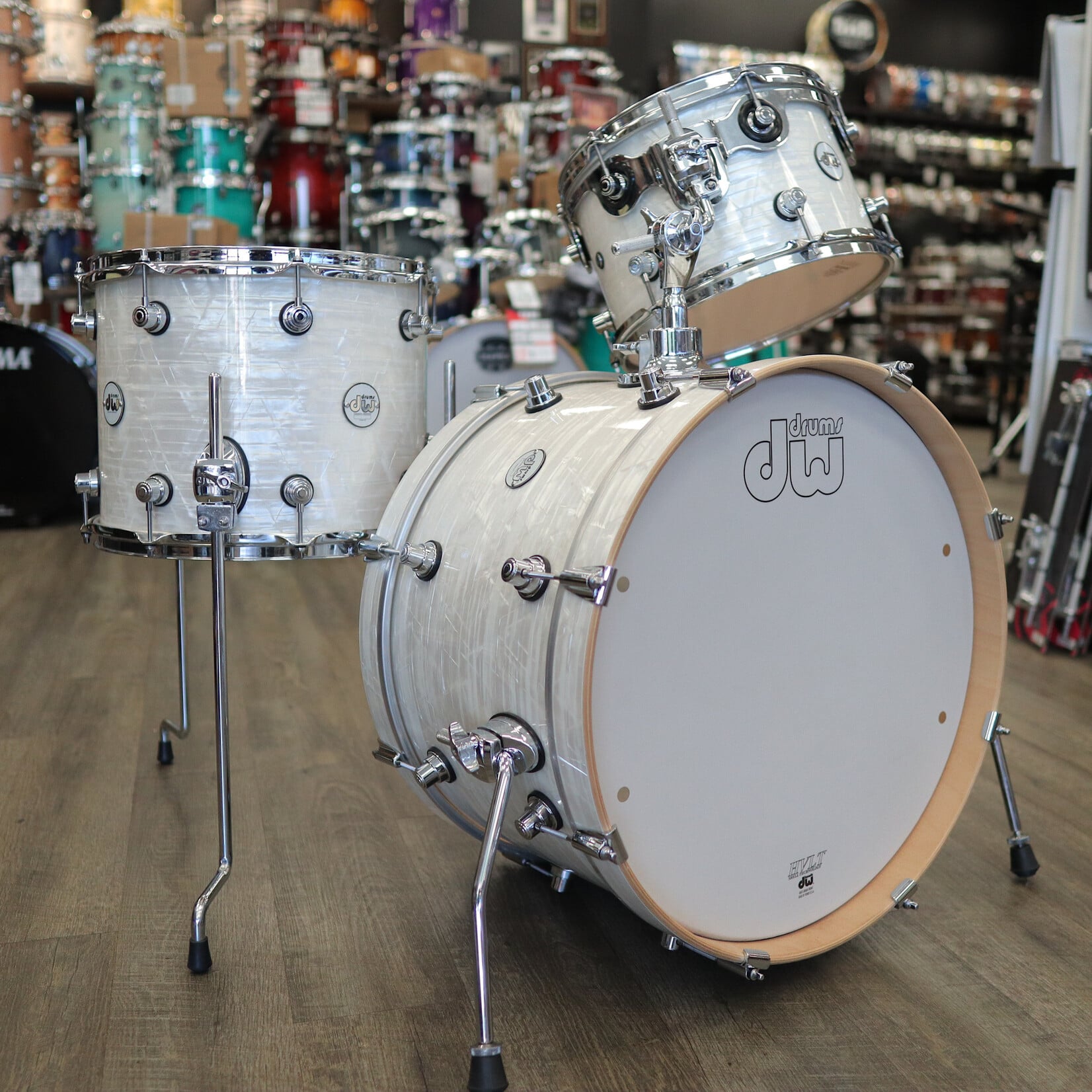 DW Pre-Owned DW Design Series Frequent Flyer 3-pc Shell Pack (20/12/14) White Onyx