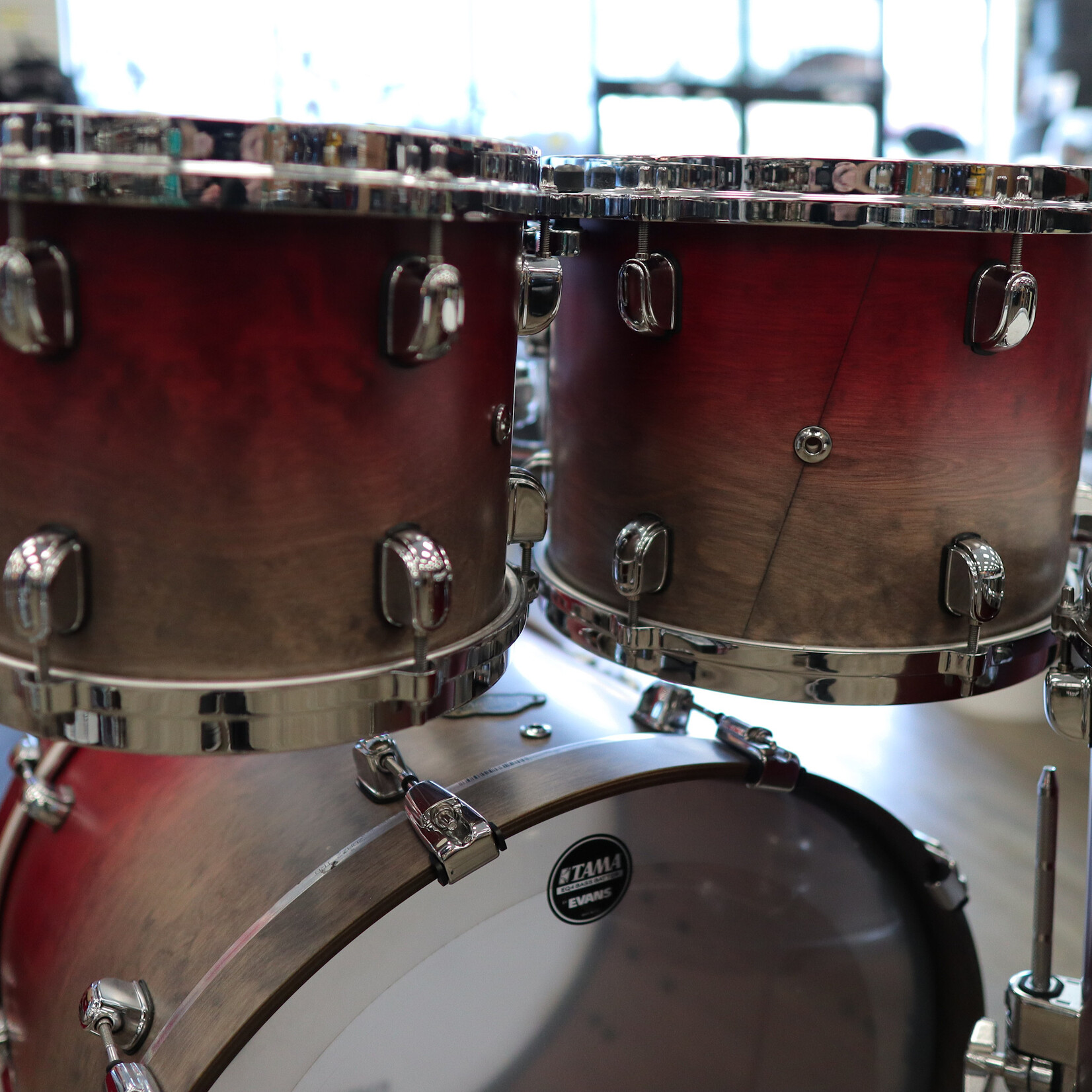 Tama Pre-Owned Tama Starclassic Walnut/ Birch 4-Piece Shell Pack 10/12/16/22 (Satin Burgundy Fade)