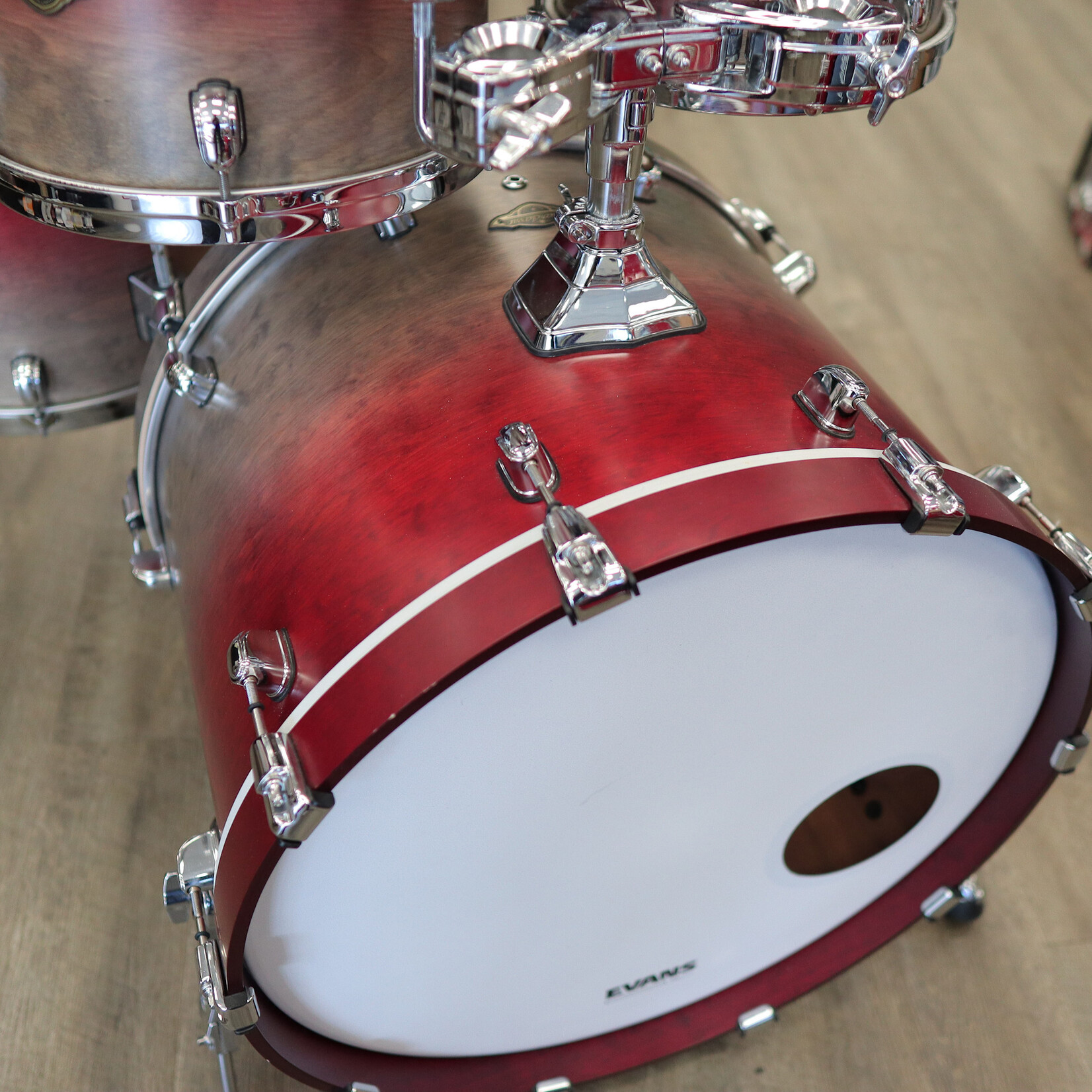 Tama Pre-Owned Tama Starclassic Walnut/ Birch 4-Piece Shell Pack 10/12/16/22 (Satin Burgundy Fade)