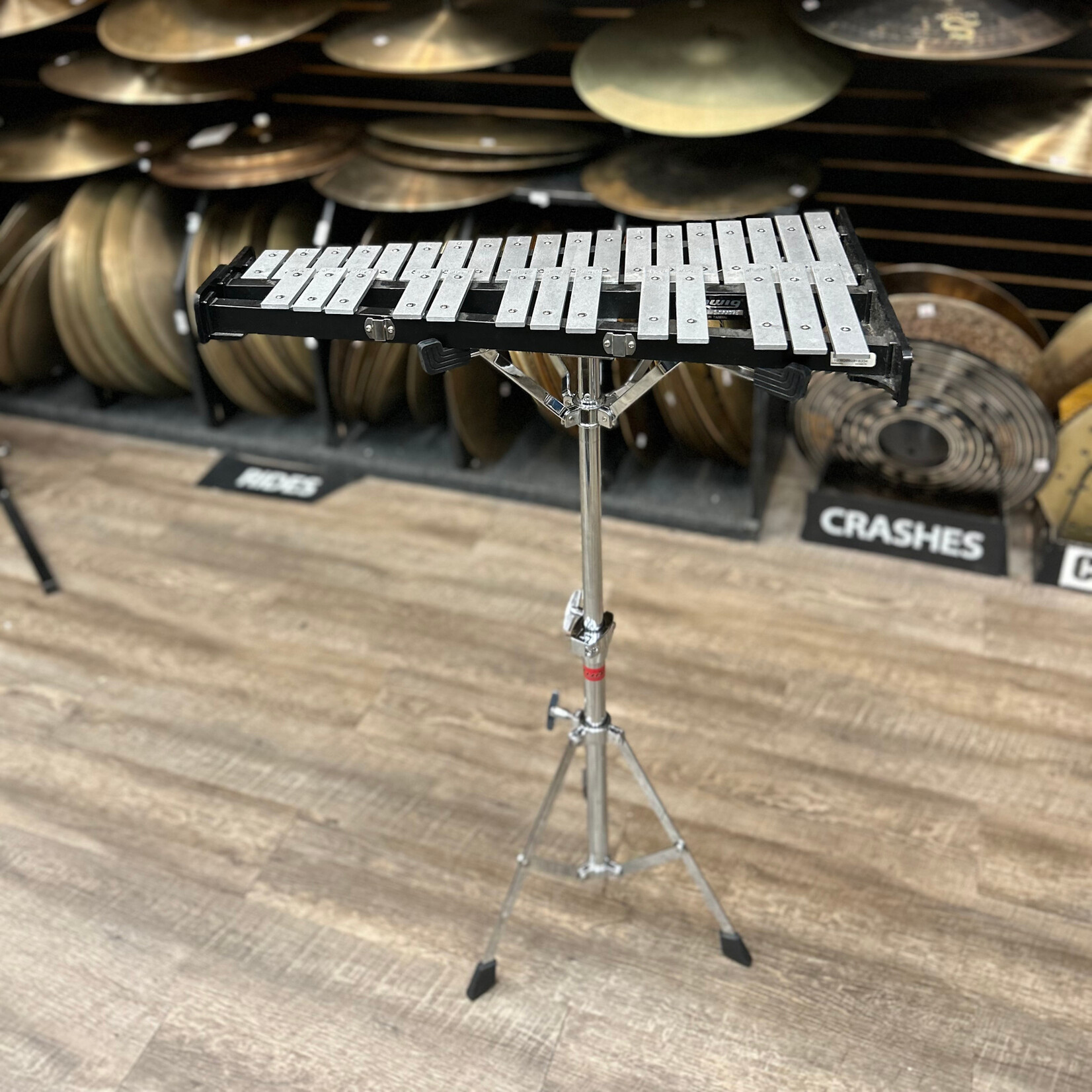 Ludwig Used Ludwig Student Bell Kit w/Bag, Stand, Mallets, And Practice Pad