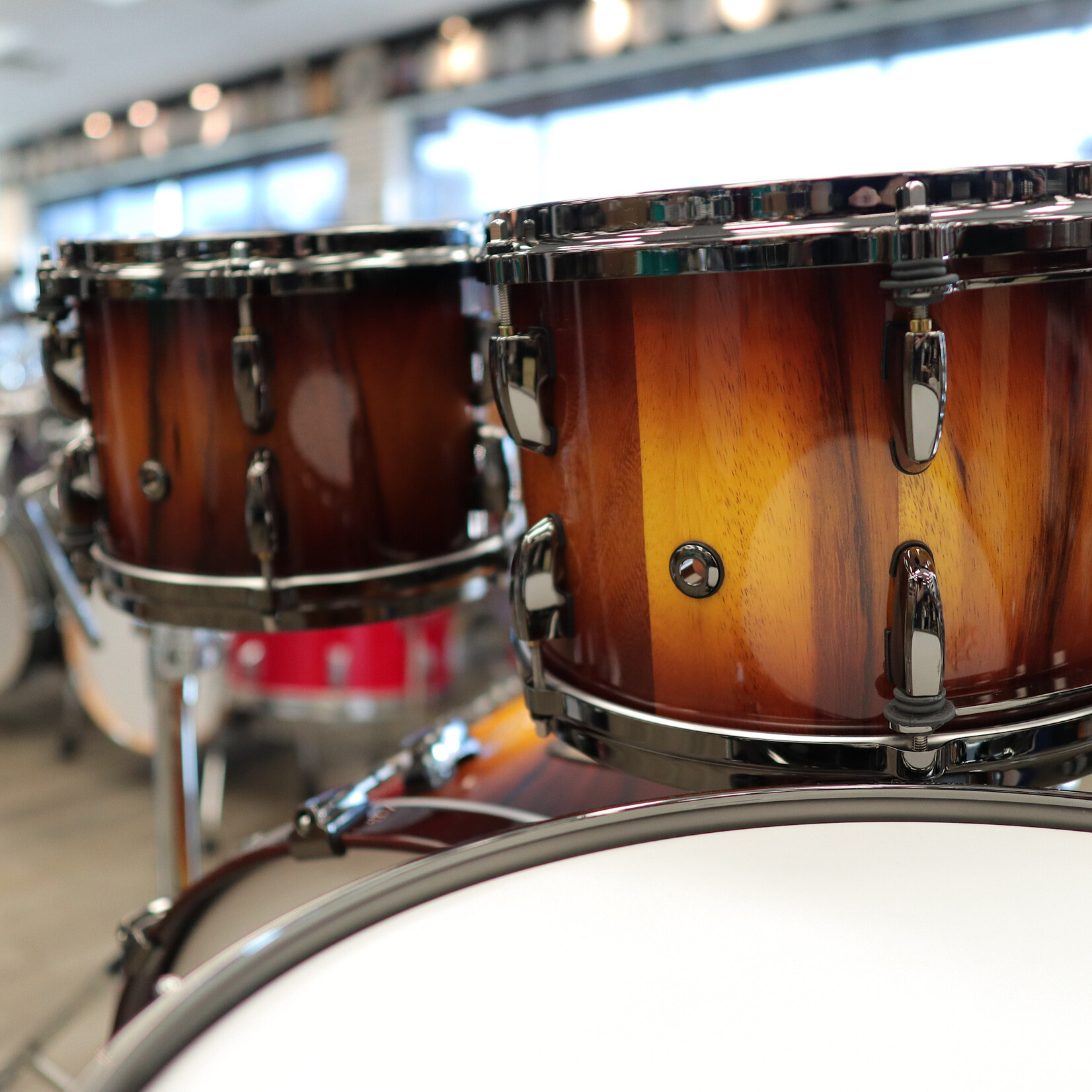 Pearl Pearl Limited Edition Masters Maple/Gum 4-Piece Shell Pack 10/12/16/22 (Gloss HoneyBurst over Brazilian Saman)