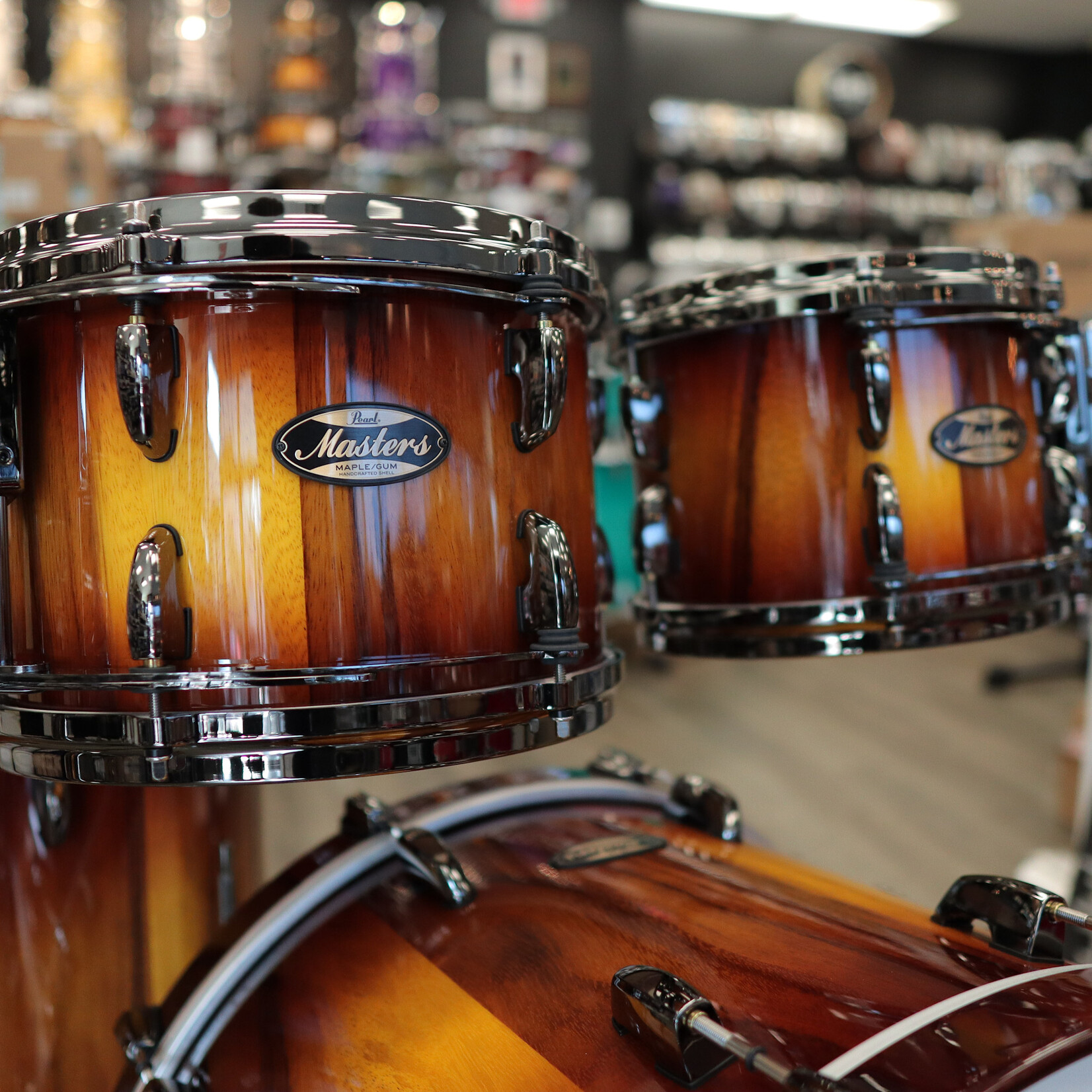 Pearl Pearl Limited Edition Masters Maple/Gum 4-Piece Shell Pack 10/12/16/22 (Gloss HoneyBurst over Brazilian Saman)