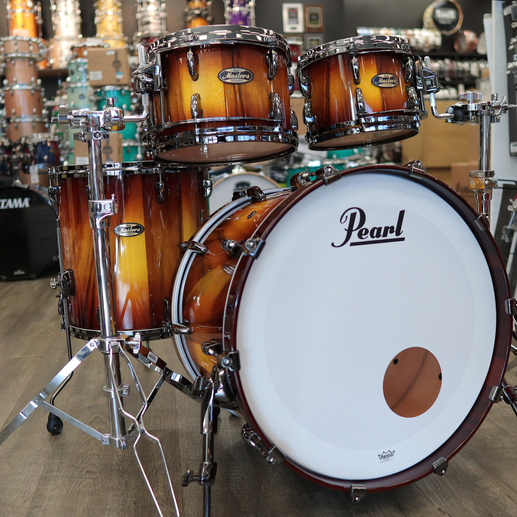 Pearl Pearl Limited Edition Masters Maple/Gum 4-Piece Shell Pack 10/12/16/22 (Gloss HoneyBurst over Brazilian Saman)