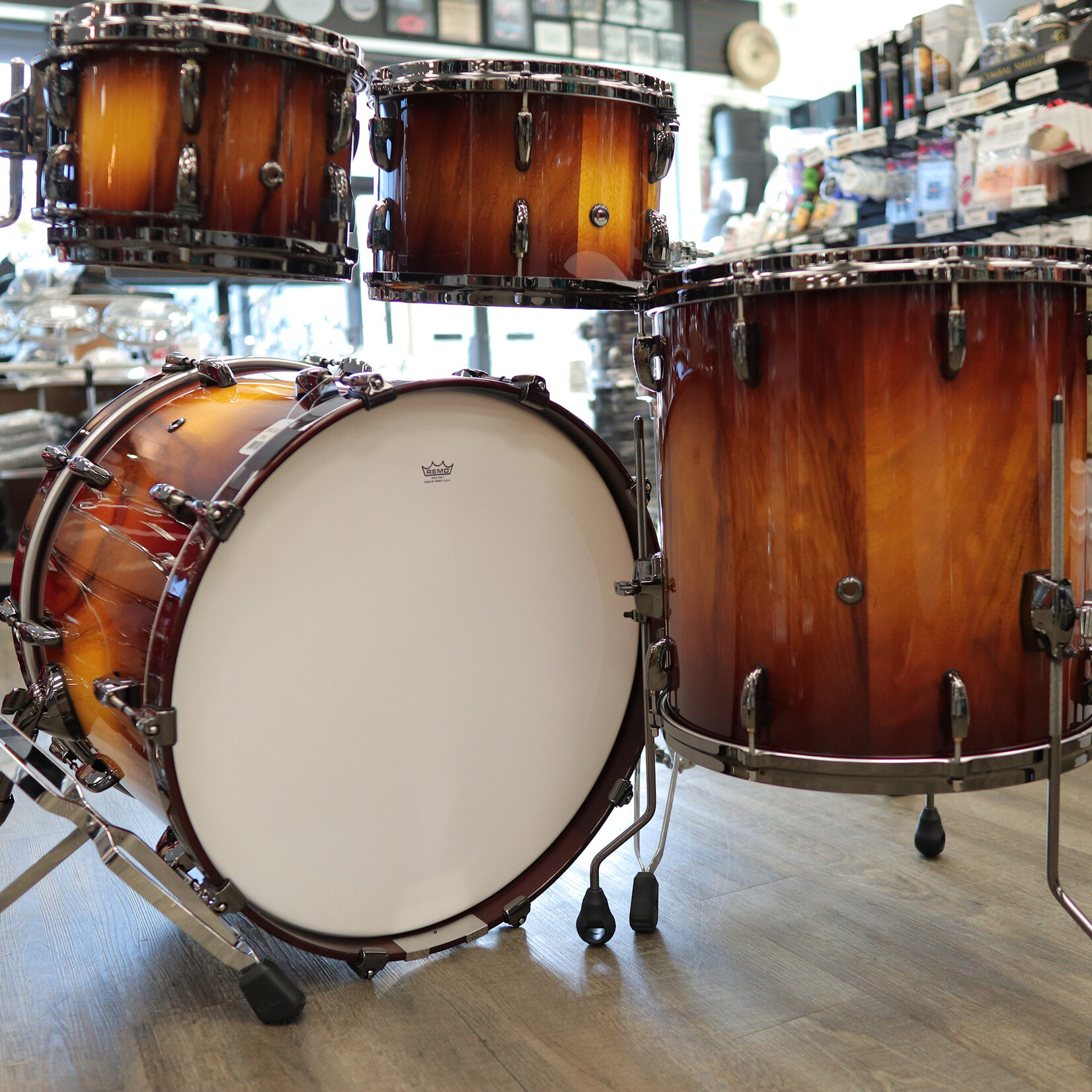 Pearl Pearl Limited Edition Masters Maple/Gum 4-Piece Shell Pack 10/12/16/22 (Gloss HoneyBurst over Brazilian Saman)