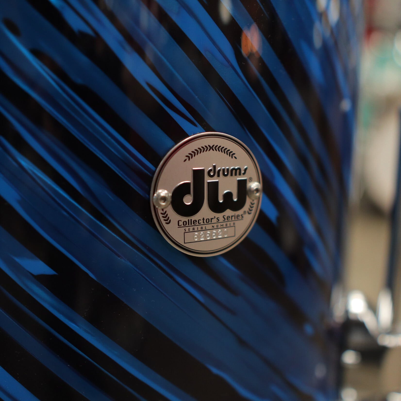 DW Pre-Owned DW Collector's Series Maple Standard 14" Floor Tom (Twisted Blue Oyster)