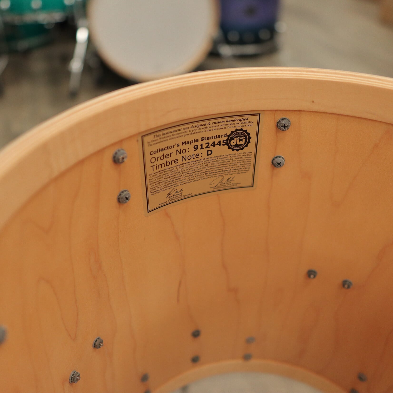 DW Pre-Owned DW Collector's Series Maple Standard 14" Floor Tom (Twisted Blue Oyster)