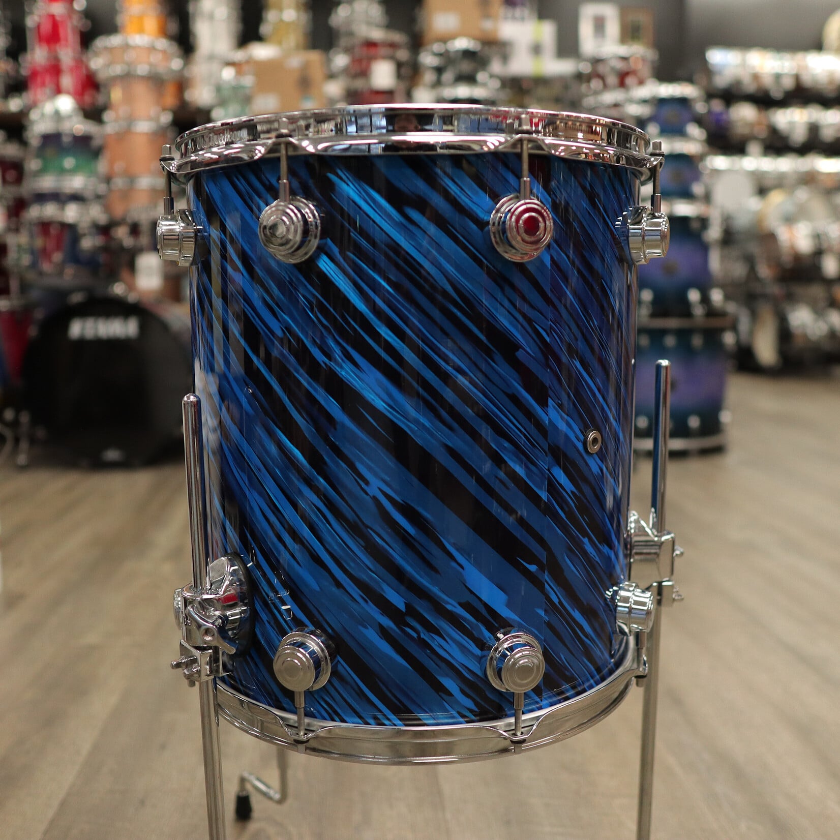 DW Pre-Owned DW Collector's Series Maple Standard 14" Floor Tom (Twisted Blue Oyster)