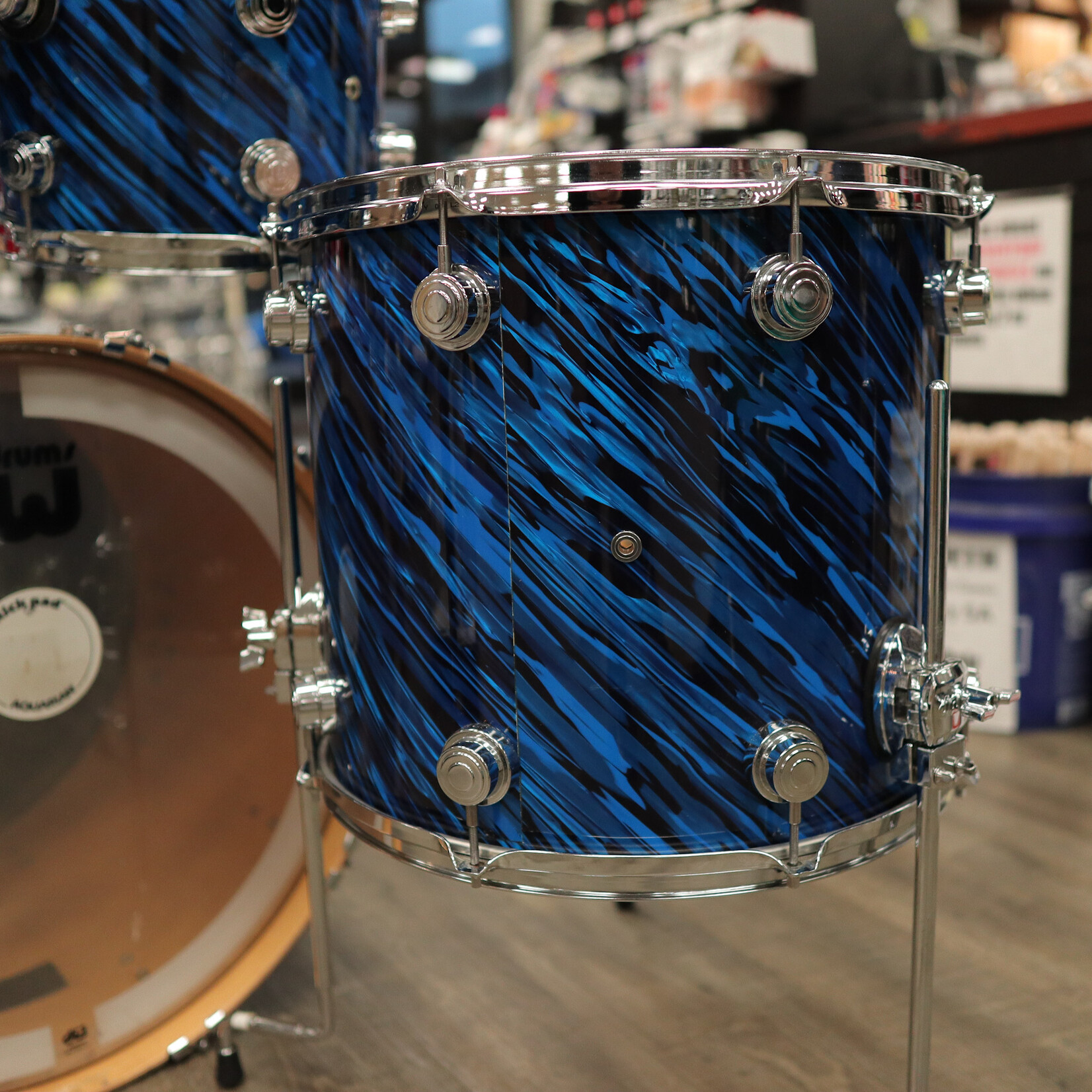 DW Pre-Owned DW Collector's Series 4-Piece Maple Shell Pack 10/12/16/22 (Twisted Blue Oyster)