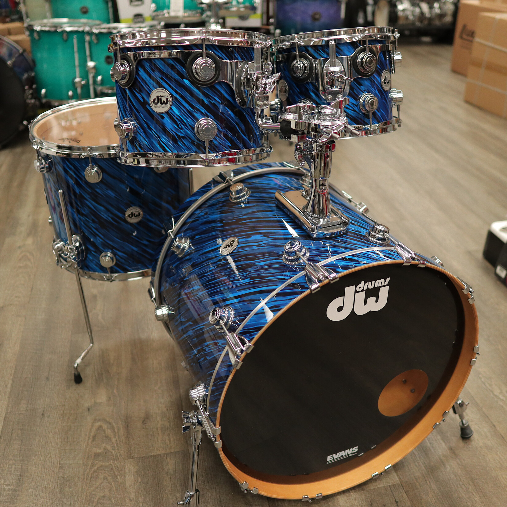 DW Pre-Owned DW Collector's Series 4-Piece Maple Shell Pack 10/12/16/22 (Twisted Blue Oyster)