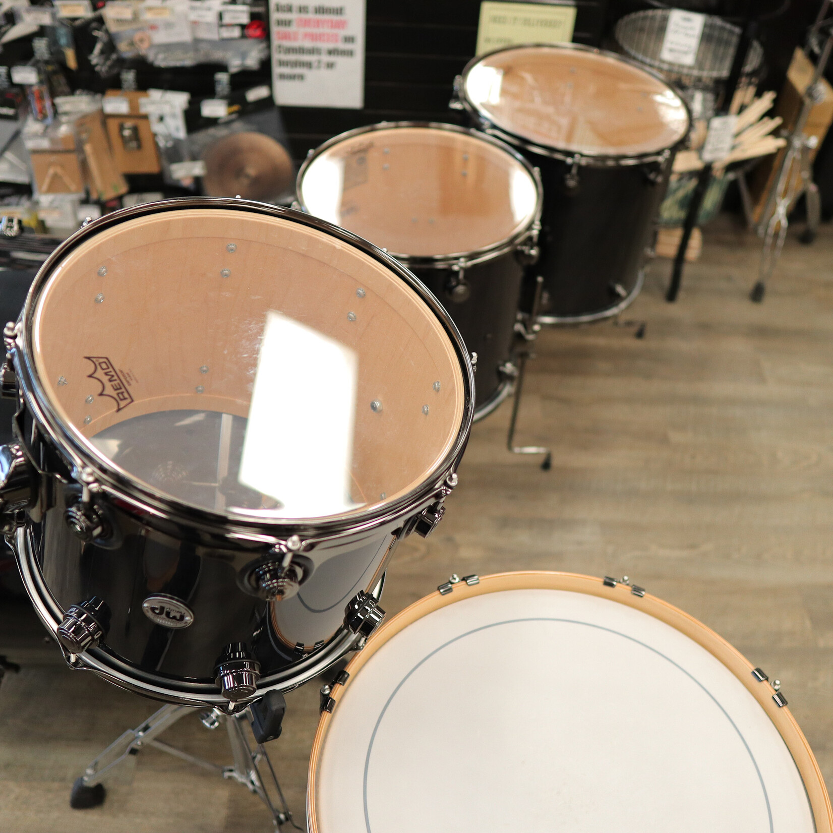 DW Pre-Owned DW Collector's Series Pure Maple 5-PC Shell Pack 15/16/18/20/28 (Ebony Lacquer Stain)