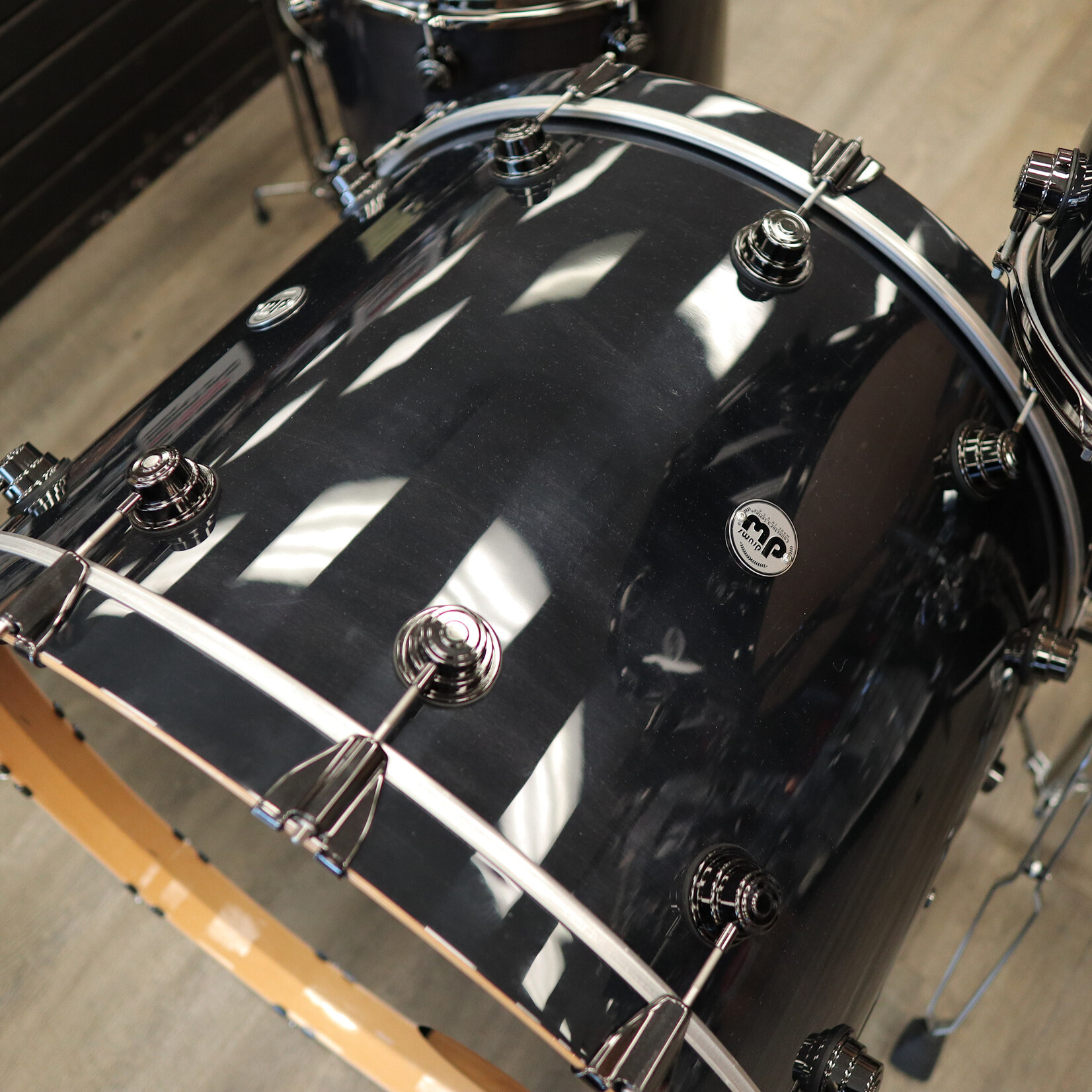 DW Pre-Owned DW Collector's Series Pure Maple 5-PC Shell Pack 15/16/18/20/28 (Ebony Lacquer Stain)