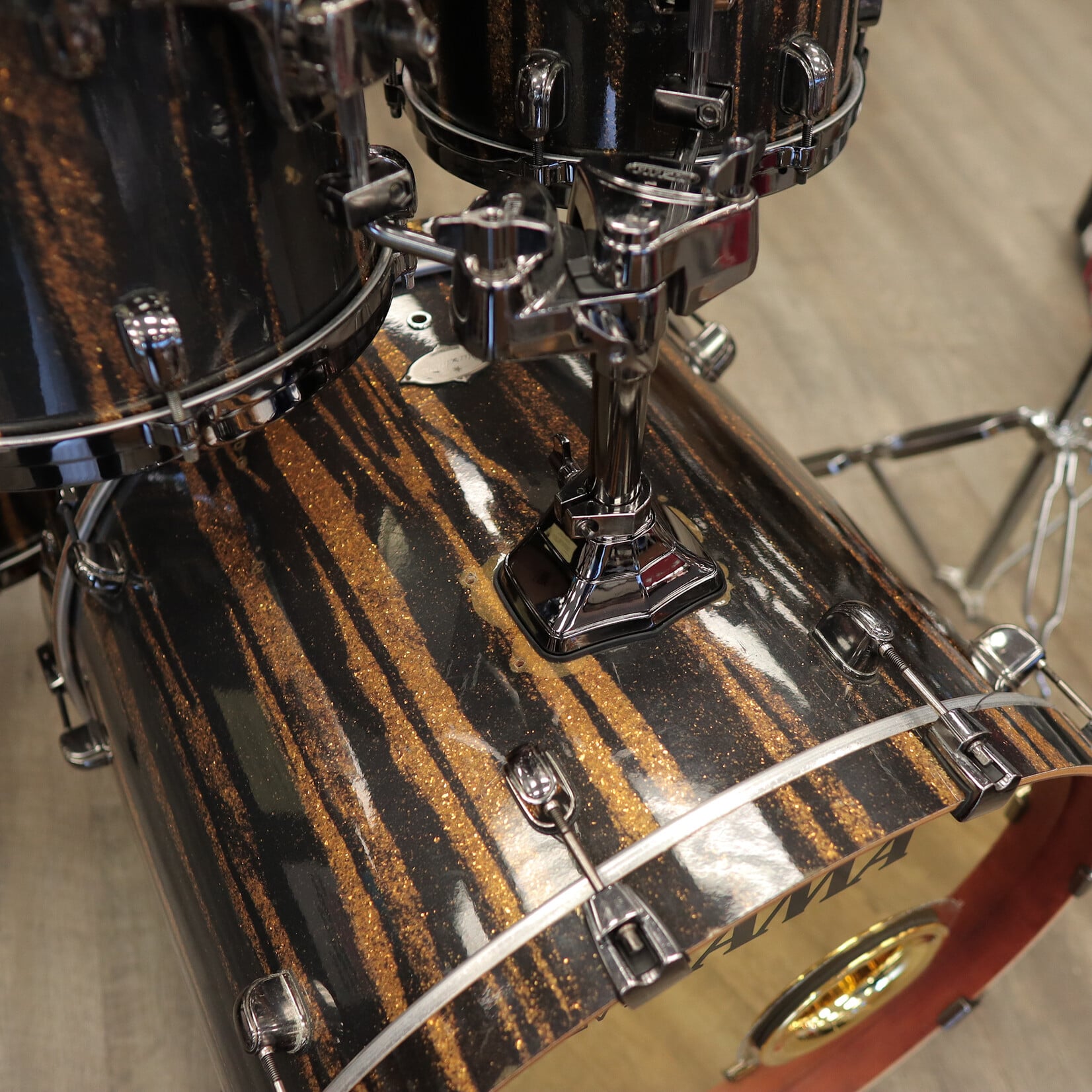 Tama Pre-Owned Tama Starclassic Birch/ Bubinga 5-Piece Shell Pack 8/10/12/16/22 (Yellowed "Black Clouds Silver Linings" Wrap)