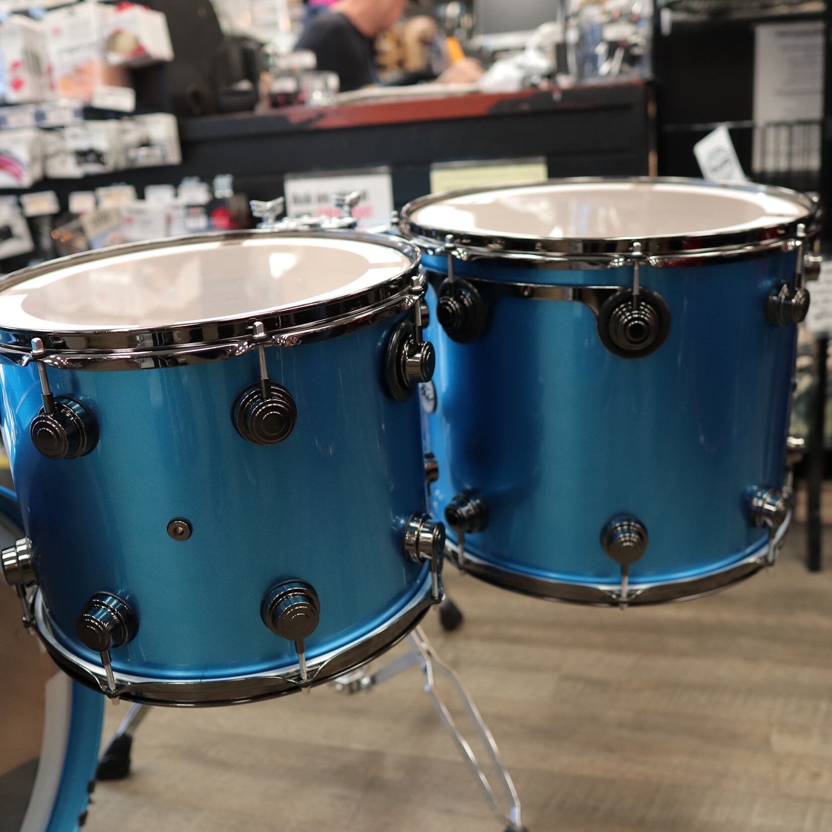 DW DW Collector's Series "SSC" Maple 5-PC Shell Pack 22/10/12/14/16 (Solid Blue Metallic Lacquer w/ Black Nickel Hardware)