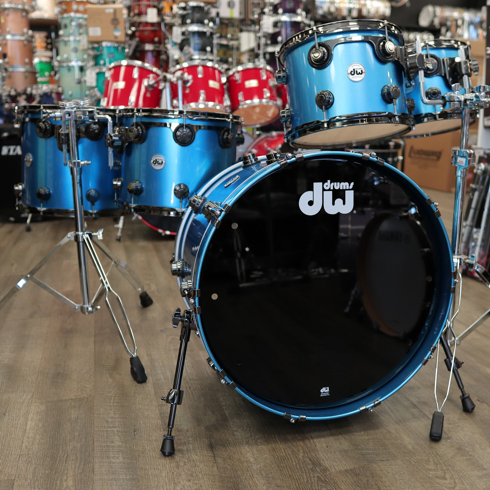 DW DW Collector's Series "SSC" Maple 5-PC Shell Pack 22/10/12/14/16 (Solid Blue Metallic Lacquer w/ Black Nickel Hardware)