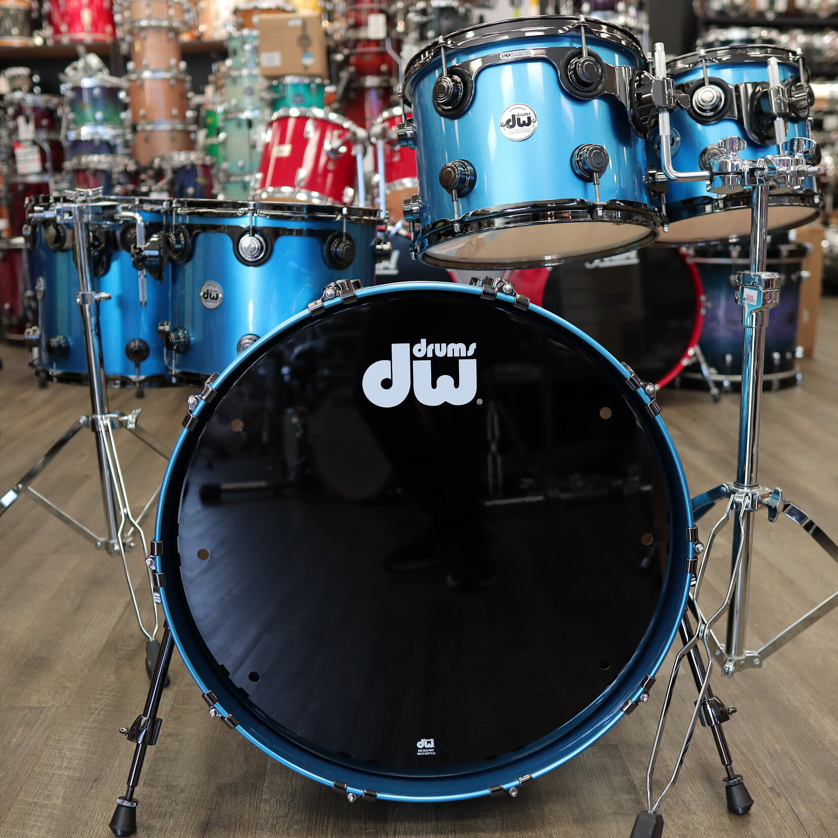 DW DW Collector's Series "SSC" Maple 5-PC Shell Pack 22/10/12/14/16 (Solid Blue Metallic Lacquer w/ Black Nickel Hardware)