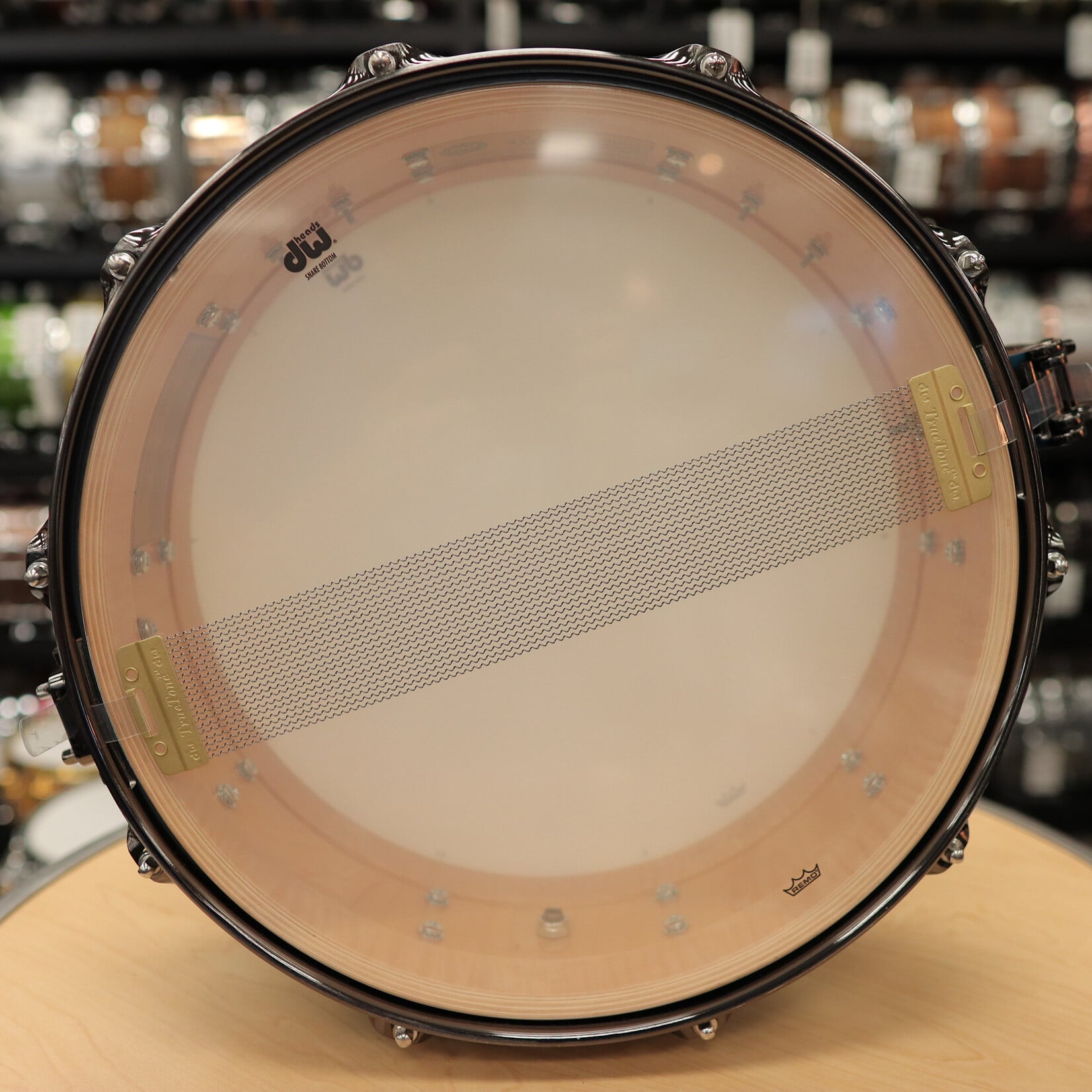 DW DW Collector's Series "SSC" Maple 5x14" Snare Drum (Solid Blue Metallic Lacquer w/ Black Nickel Hardware)