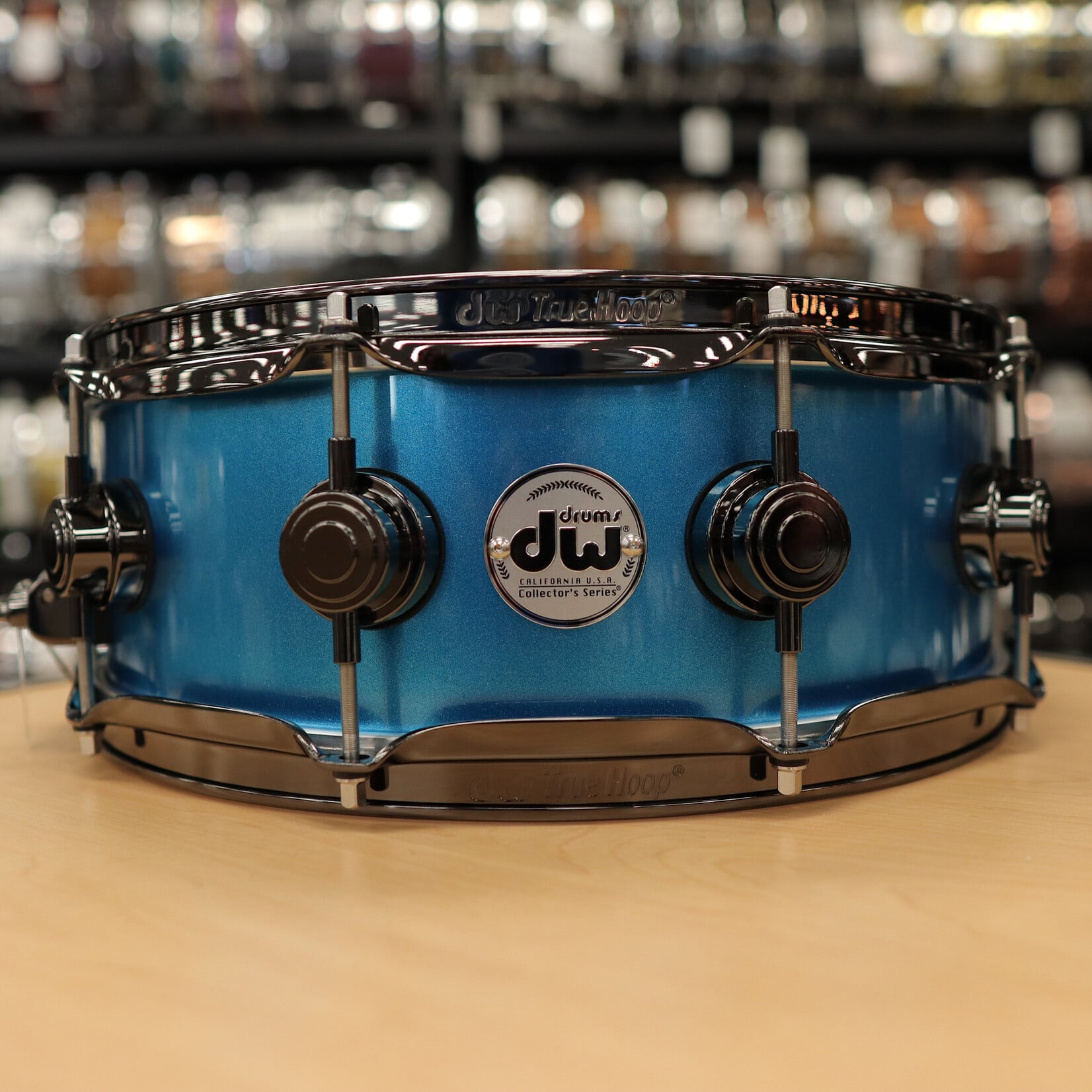 DW DW Collector's Series "SSC" Maple 5x14" Snare Drum (Solid Blue Metallic Lacquer w/ Black Nickel Hardware)