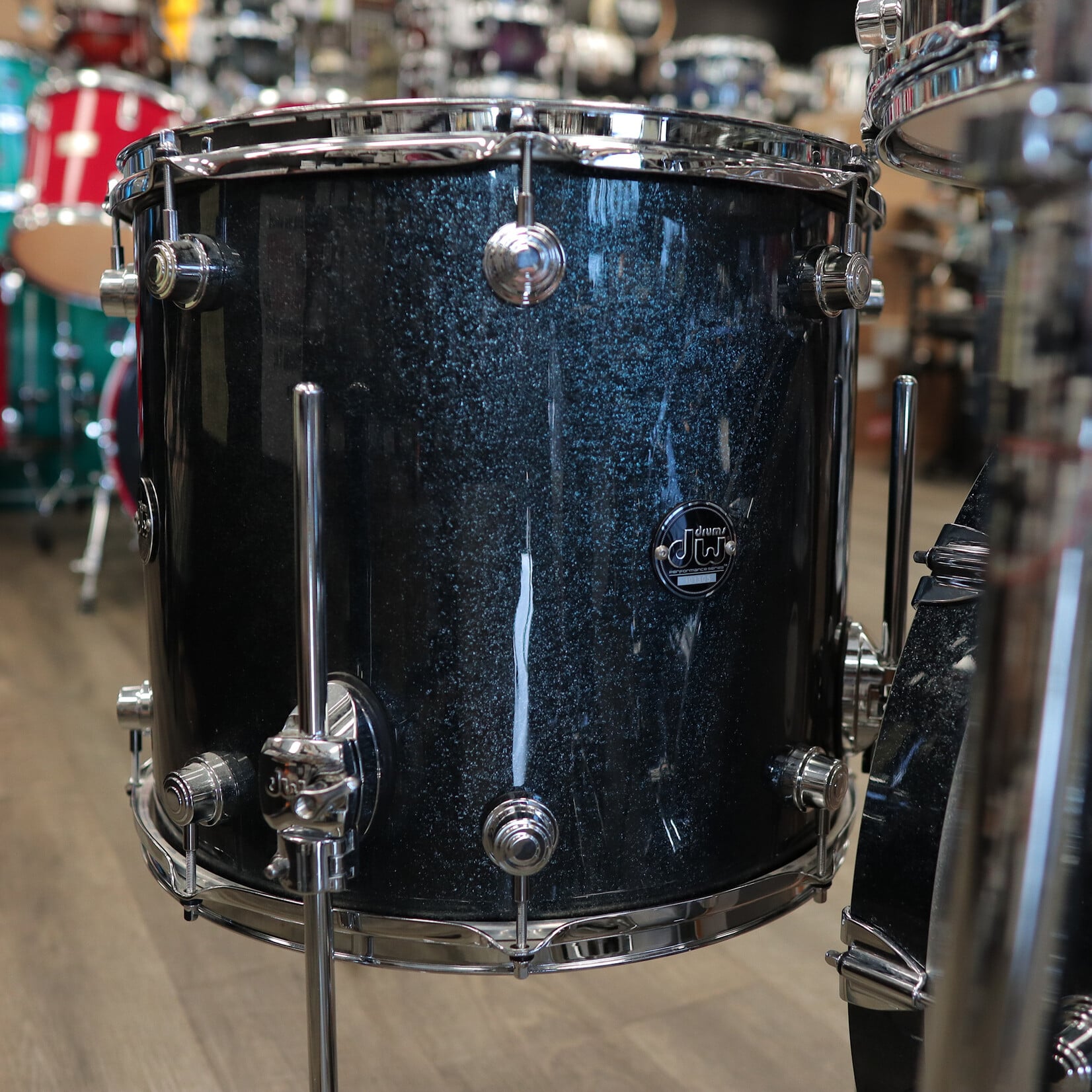 DW Like-New DW "Limited Edition" Performance Series 4-Piece Cherry Shell Pack 22/10/12/16 (Black Sparkle)