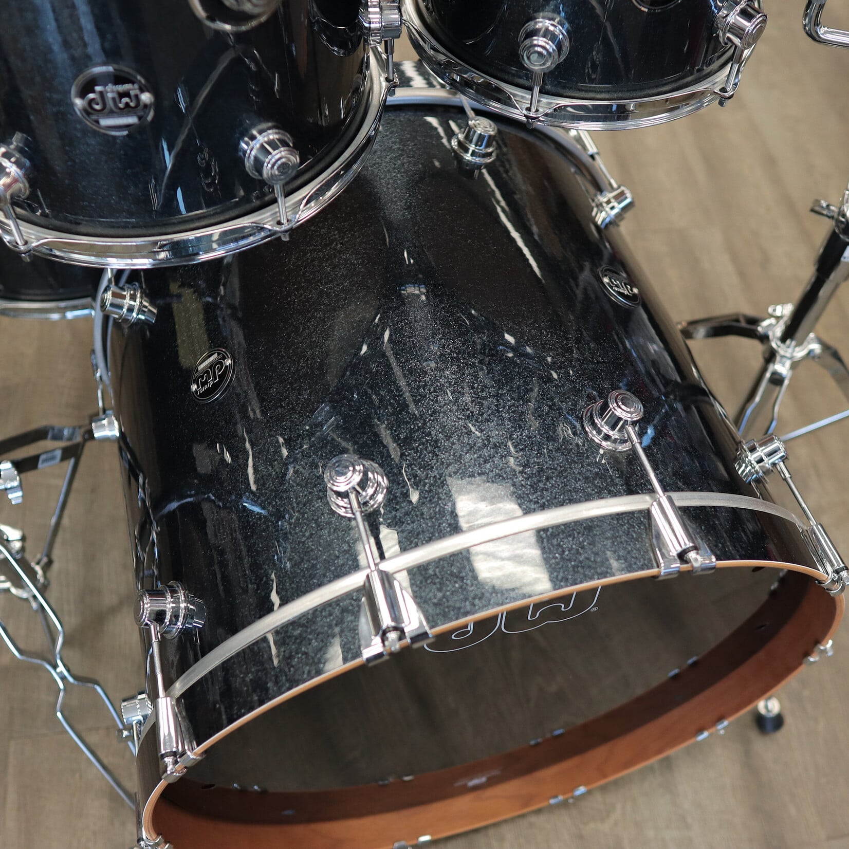 DW Like-New DW "Limited Edition" Performance Series 4-Piece Cherry Shell Pack 22/10/12/16 (Black Sparkle)
