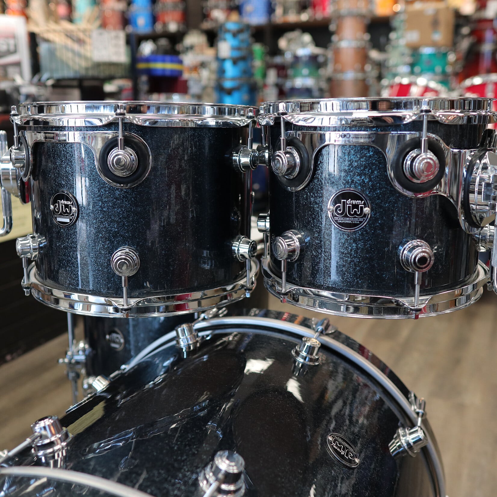 DW Like-New DW "Limited Edition" Performance Series 4-Piece Cherry Shell Pack 22/10/12/16 (Black Sparkle)