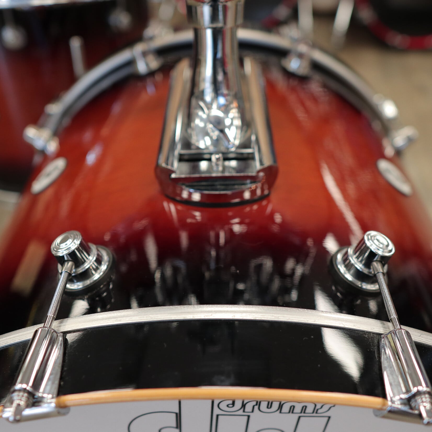 DW Pre-Owned DW Design Series 4-Piece Shell Pack 10/12/16/22 (Tobacco Burst Gloss Lacquer)