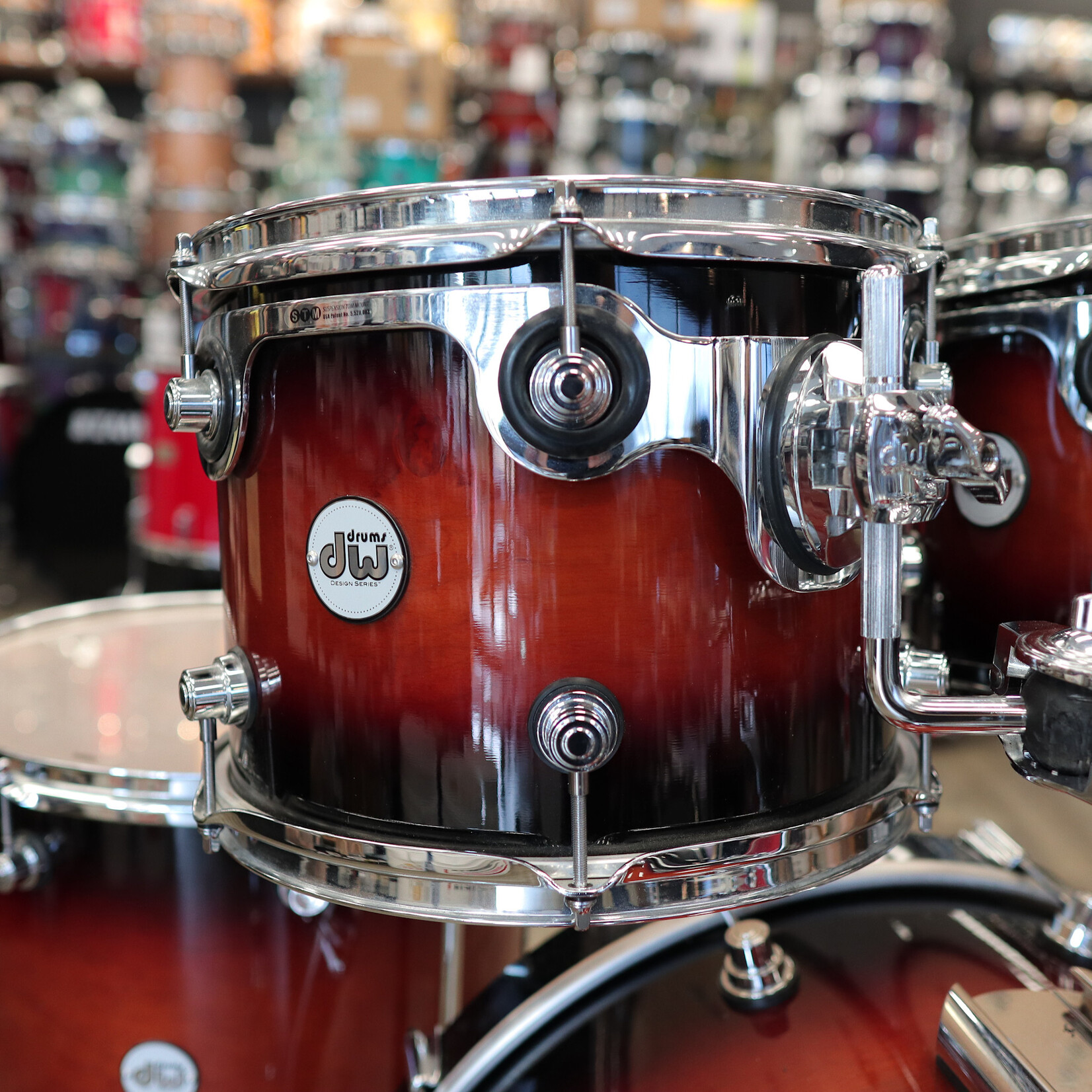 DW Pre-Owned DW Design Series 4-Piece Shell Pack 10/12/16/22 (Tobacco Burst Gloss Lacquer)