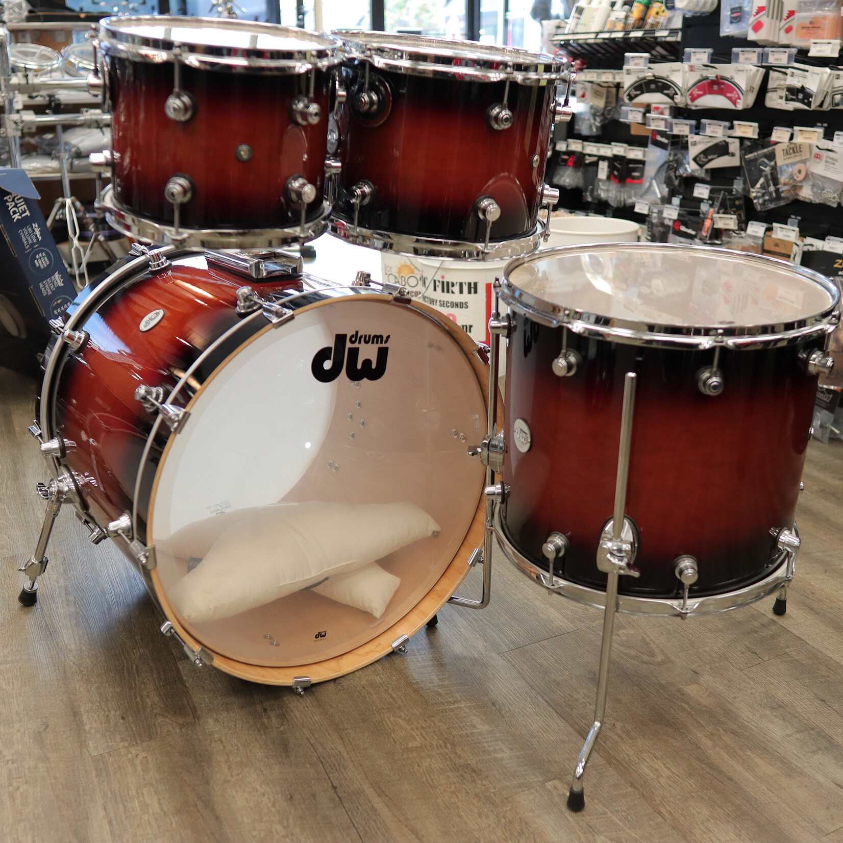 DW Pre-Owned DW Design Series 4-Piece Shell Pack 10/12/16/22 (Tobacco Burst Gloss Lacquer)