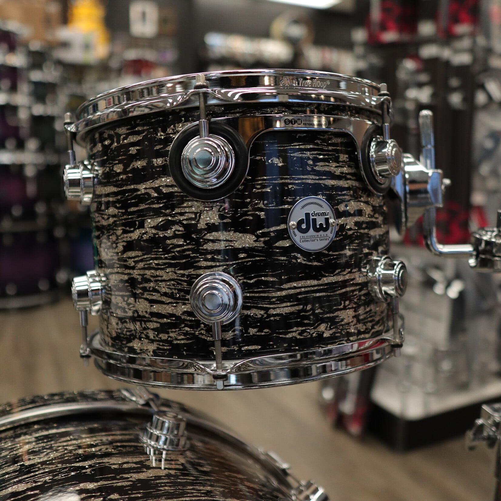 DW Pre-Owned DW Collector's Series Maple-Mahogany 4-Piece Shell Pack 12/14/16/24 (Black Oyster Glass)