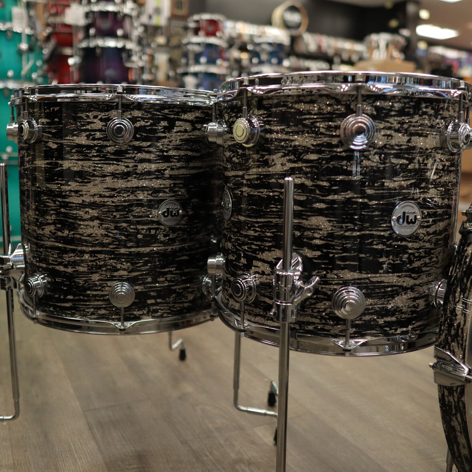 DW Pre-Owned DW Collector's Series Maple-Mahogany 4-Piece Shell Pack 12/14/16/24 (Black Oyster Glass)