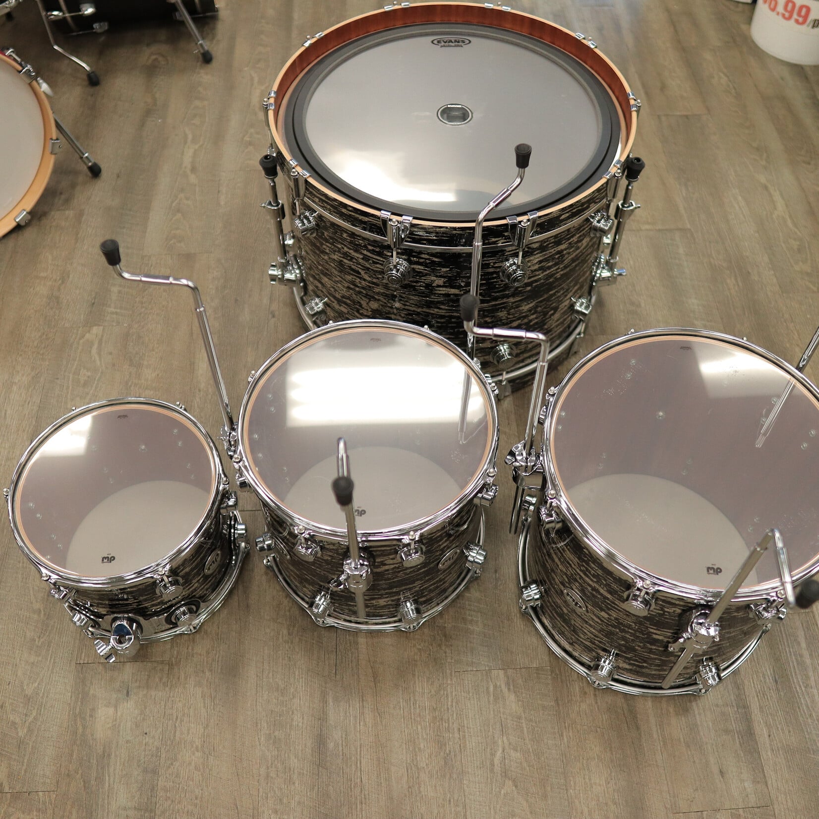 DW Pre-Owned DW Collector's Series Maple-Mahogany 4-Piece Shell Pack 12/14/16/24 (Black Oyster Glass)