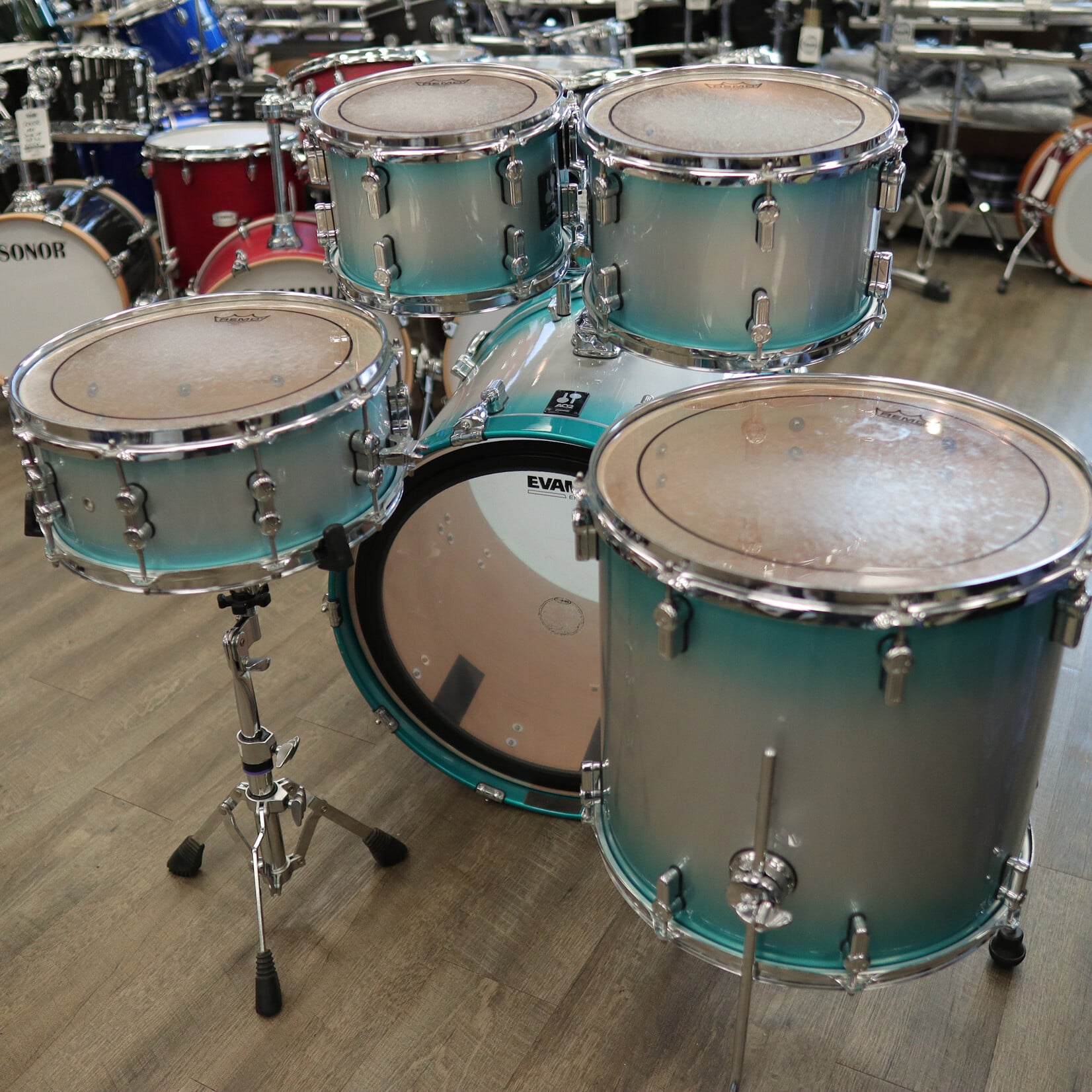 Sonor Pre-Owned Sonor AQ2 5-Piece Shell Pack 10/12/16/22/14sn (Aqua Silver Burst)