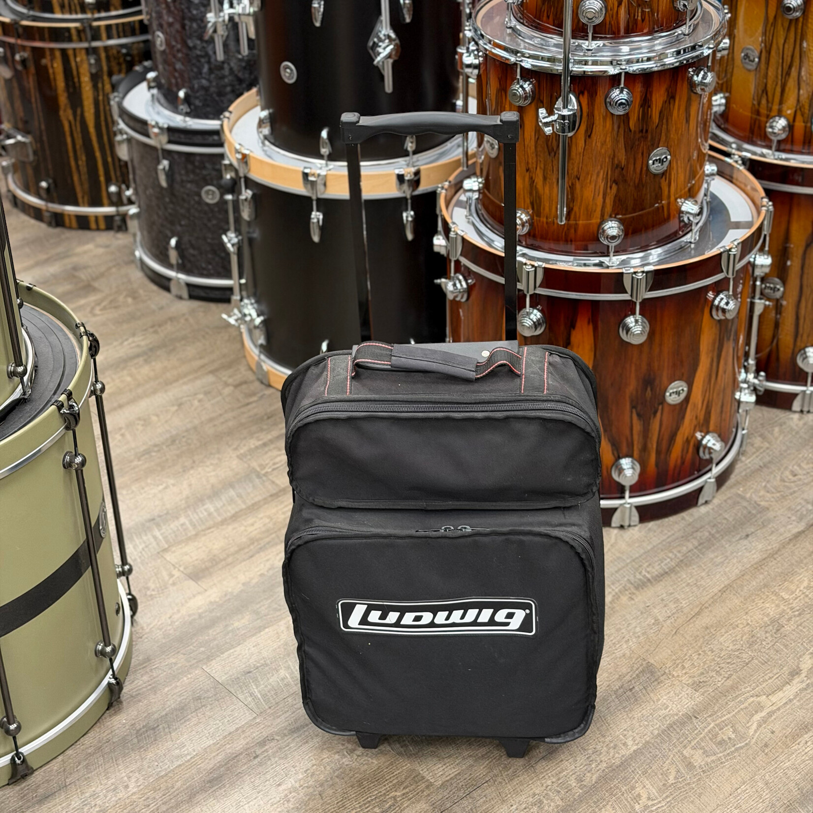 Ludwig Used Ludwig Student Model Snare Kit w/ Stand, Mute, And Practice Pad
