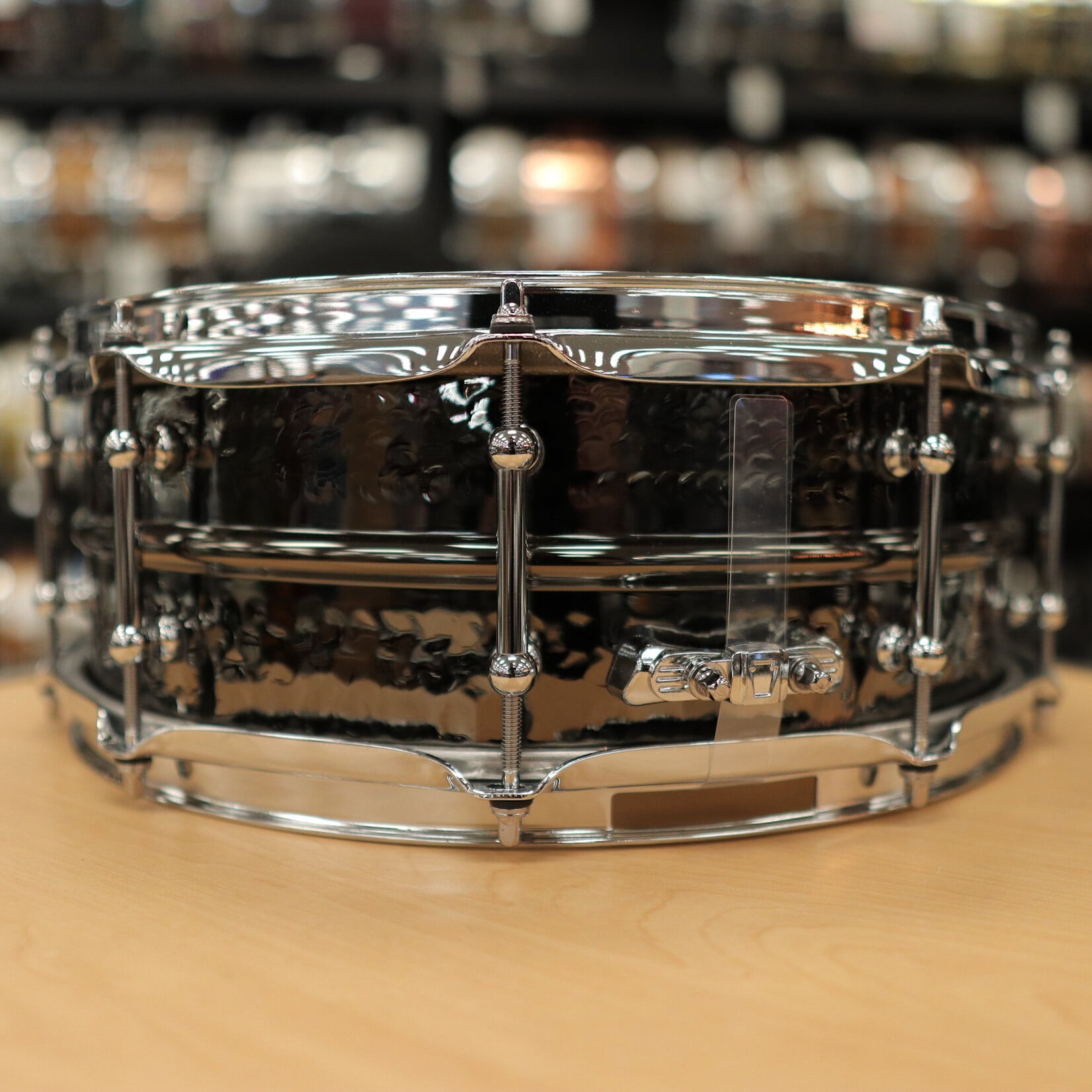 Ludwig Ludwig 5x14" Hammered Black Beauty Snare Drum with Tube Lugs (B-Stock) LB416KTB