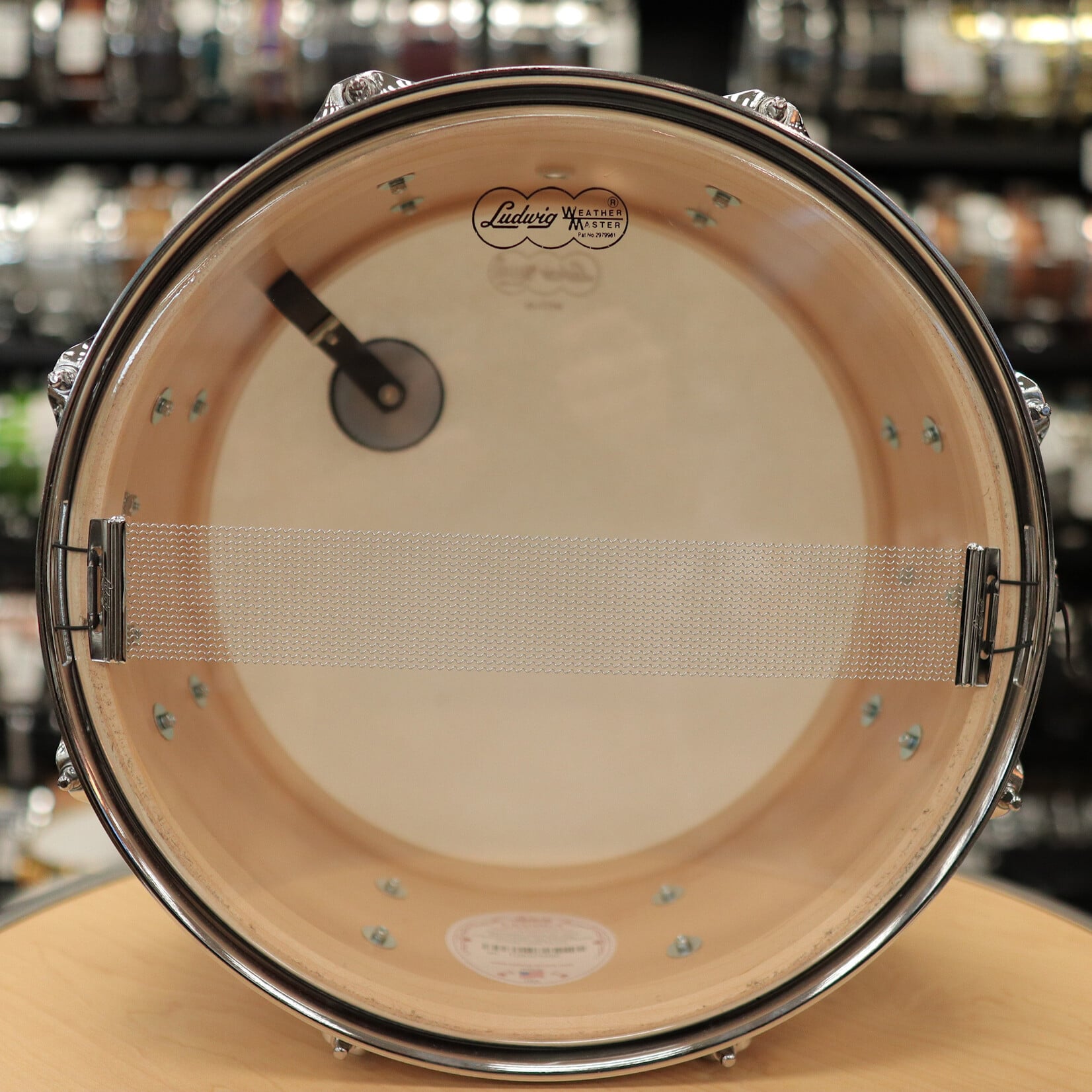 Ludwig Pre-Owned Ludwig Legacy Maple 6.5x14" Snare Drum (Oyster Pink Pearl)