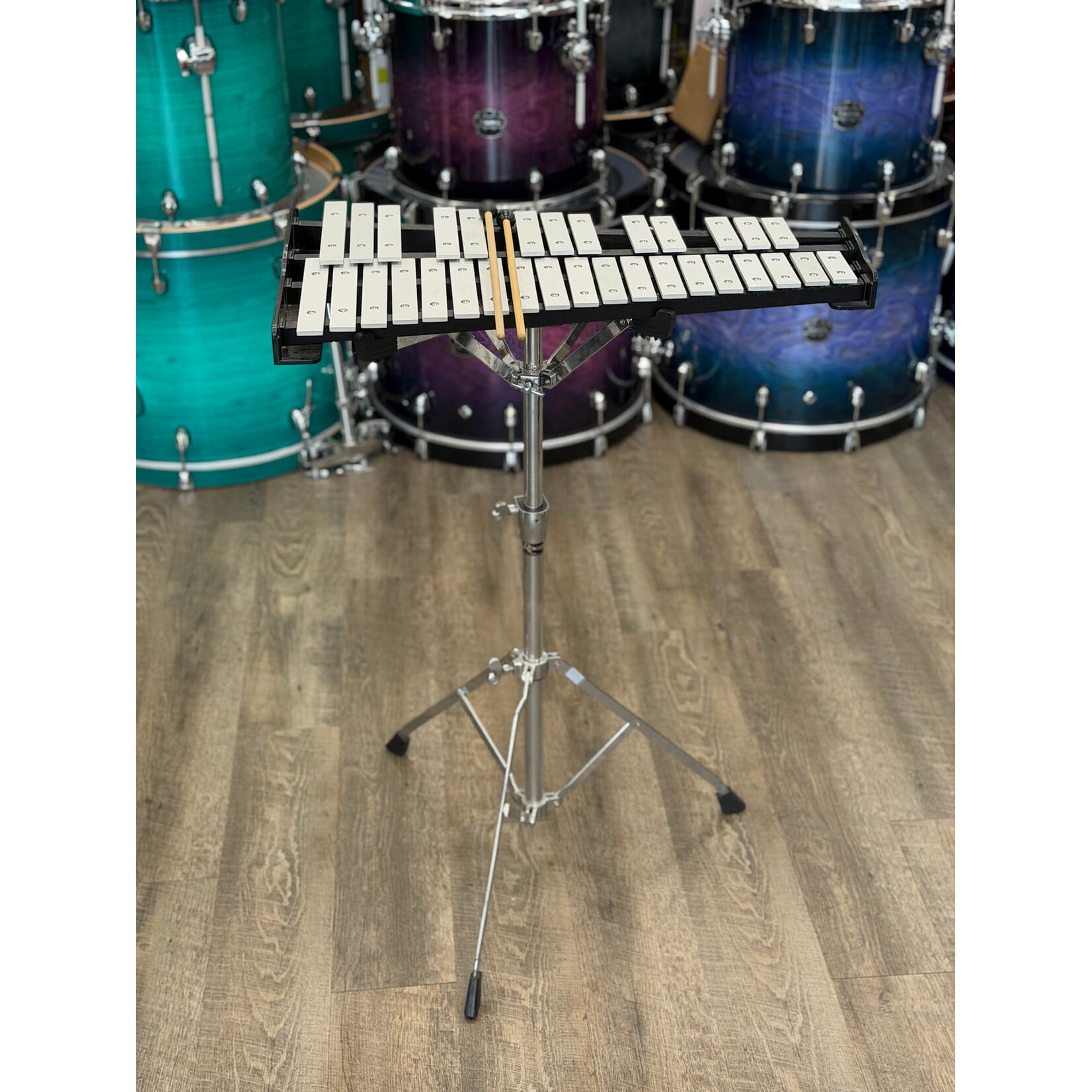 Pearl Used Pearl Bell Kit w/Stand, Pad, Mallets And Rolling Case